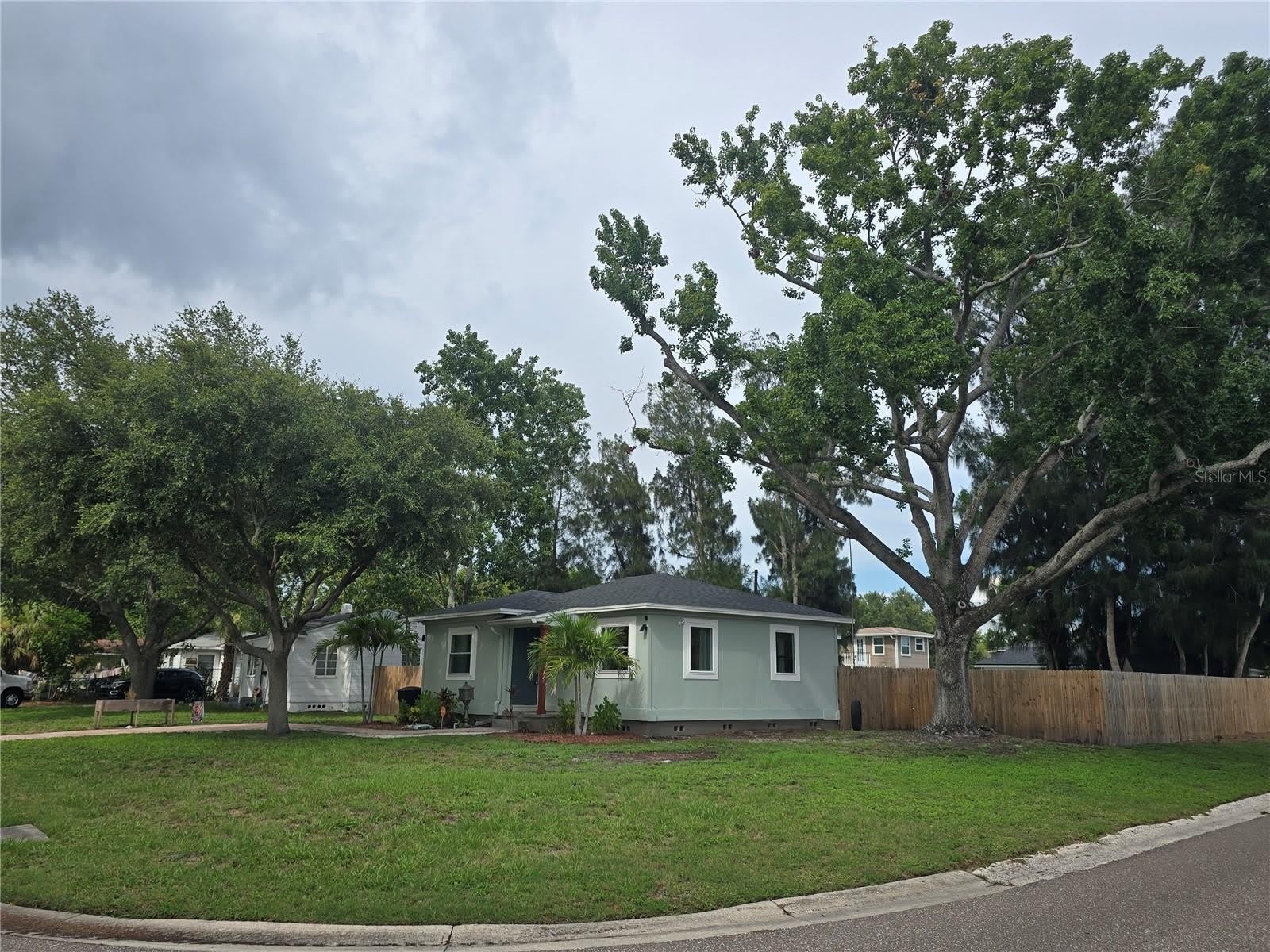 6001 CEDAR Street NE – photo 2