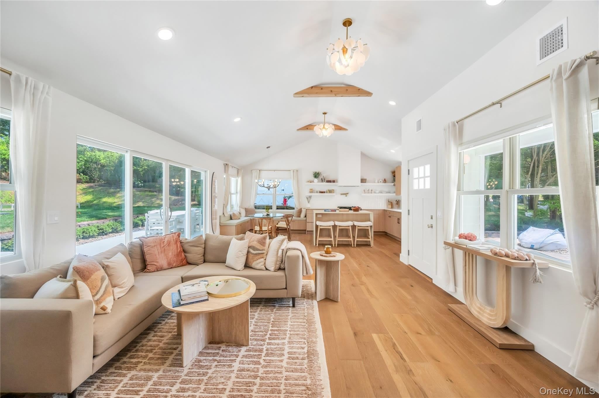 9 Pine Tree Road – photo 3