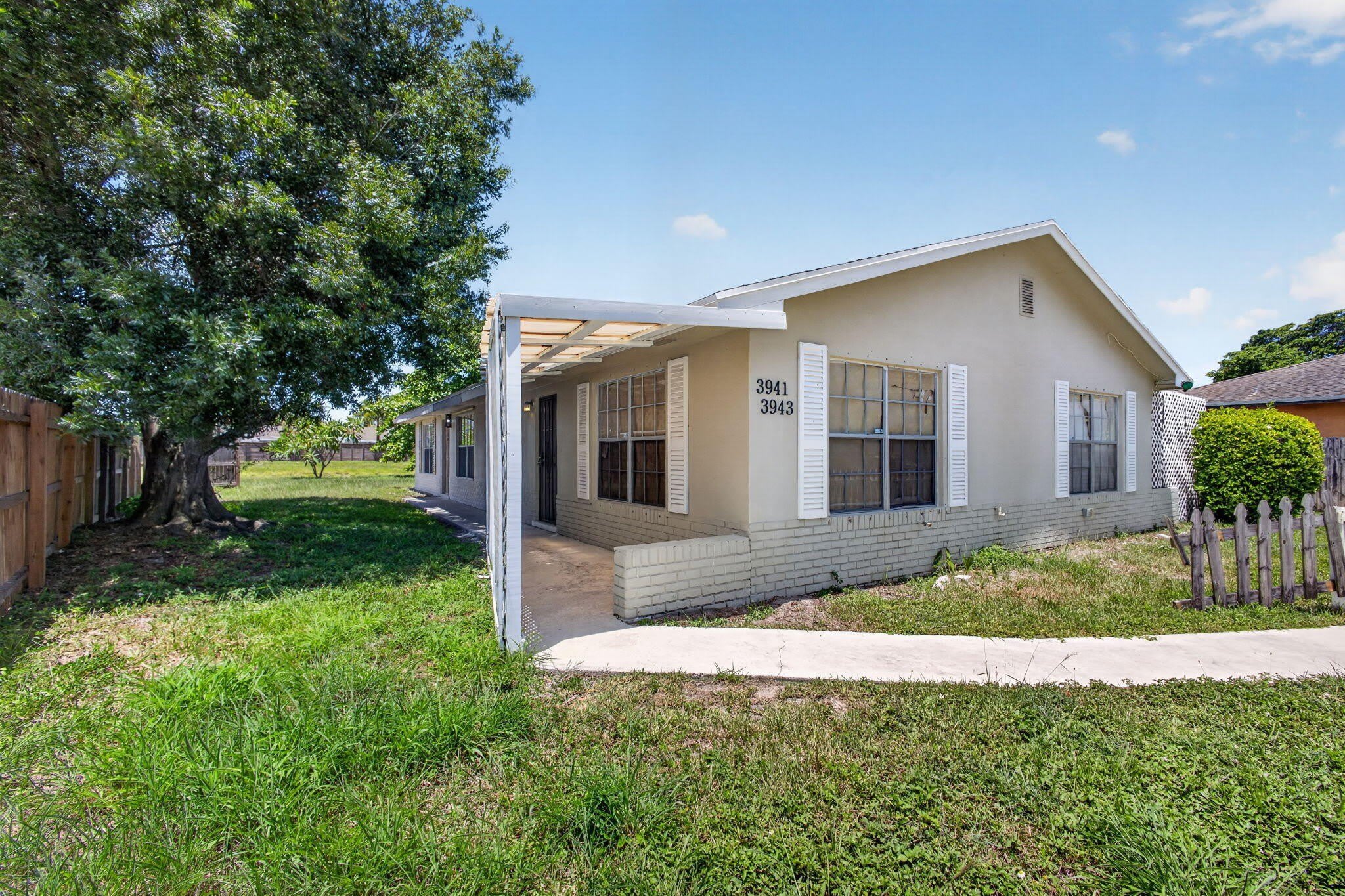 3943 Roan Court W – photo 2