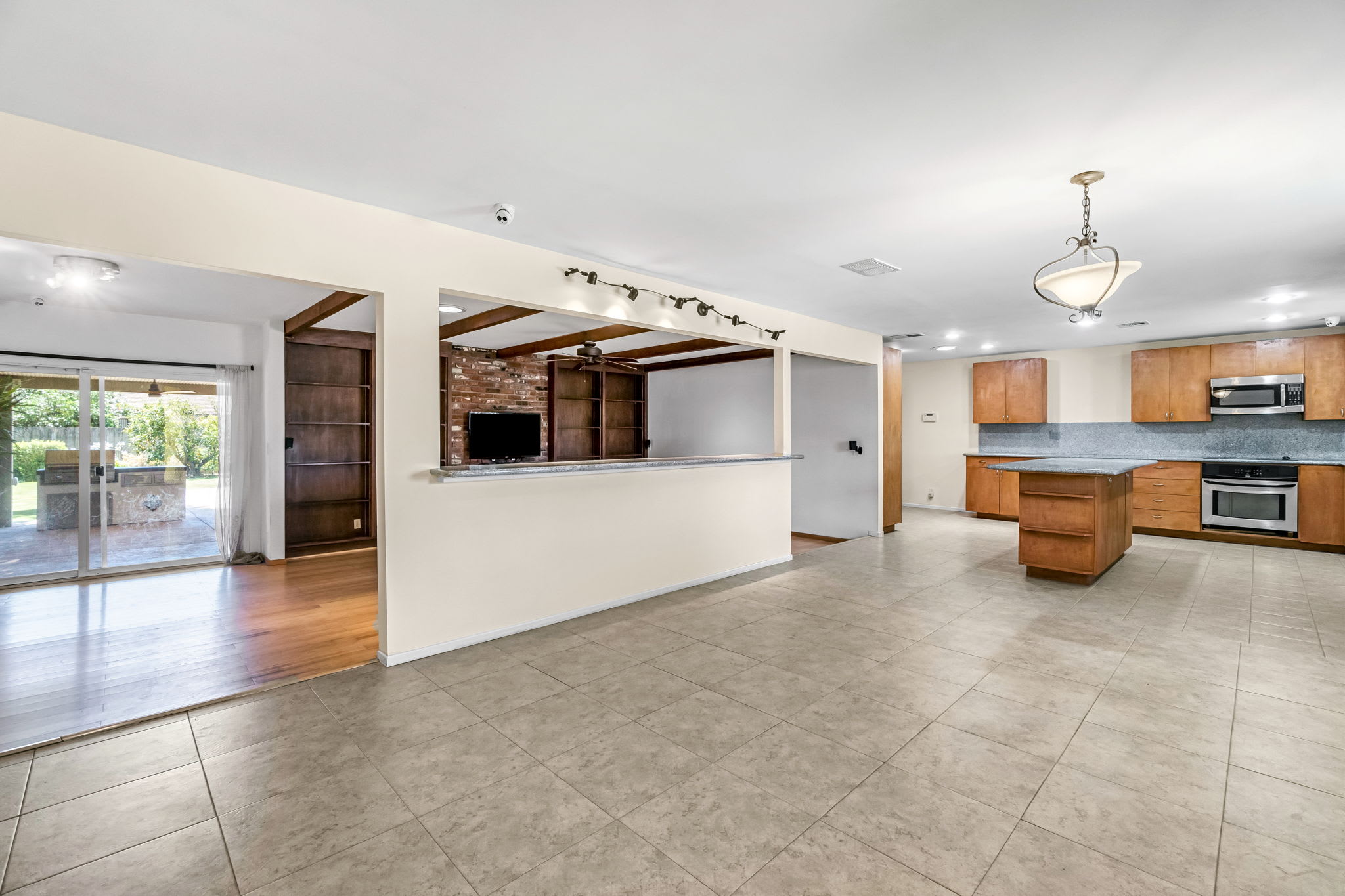 5170 East Huntington Avenue – photo 5