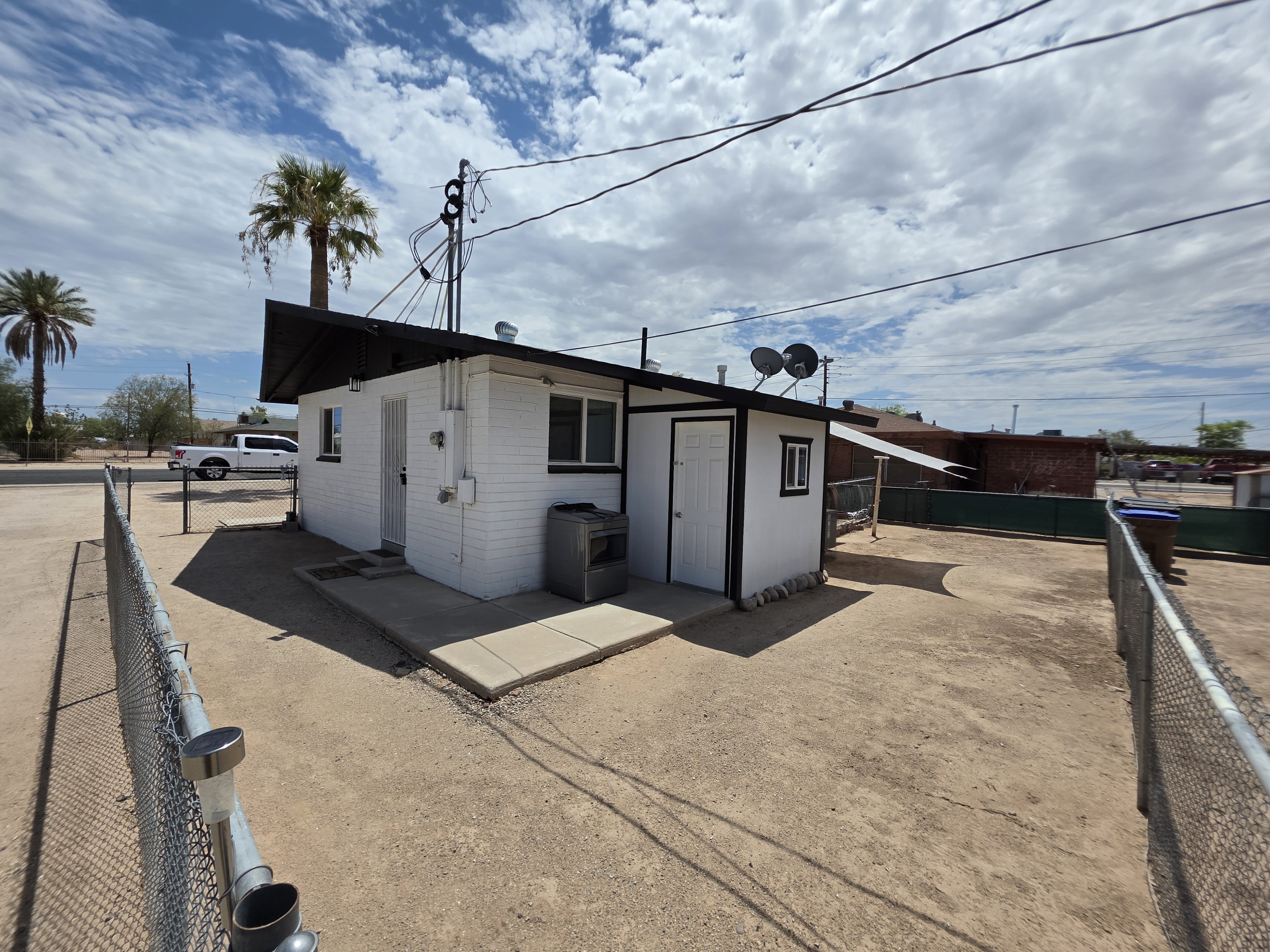 574 S. Park St. Unit B – photo 2