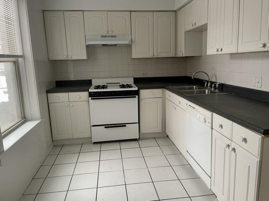 548 Elmwood Ave – photo 1
