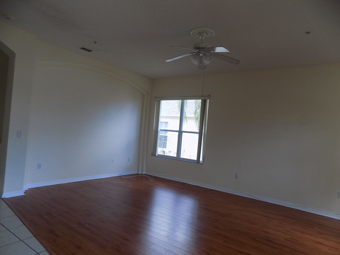 CHARMING 3BR/2BA/OFFICE/2GARAGE – photo 2
