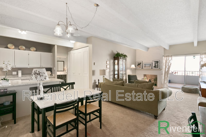 130 N Pearl St #1605 – photo 4