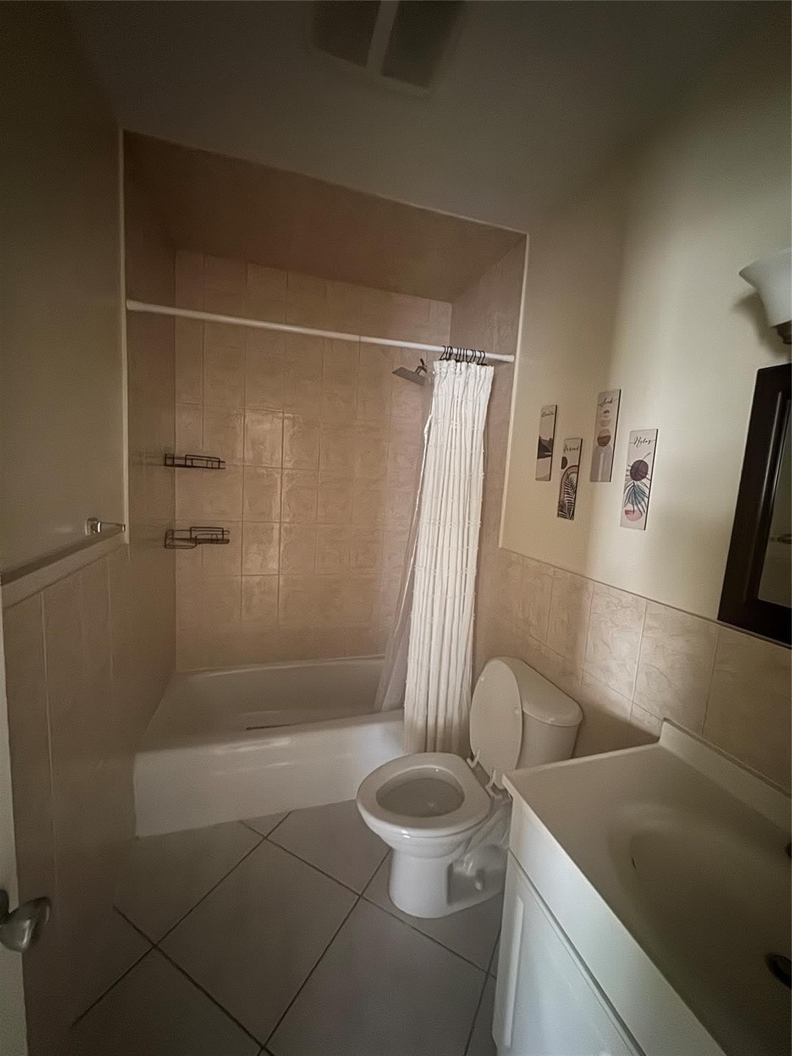 2220 Ne 68Th Street – photo 5