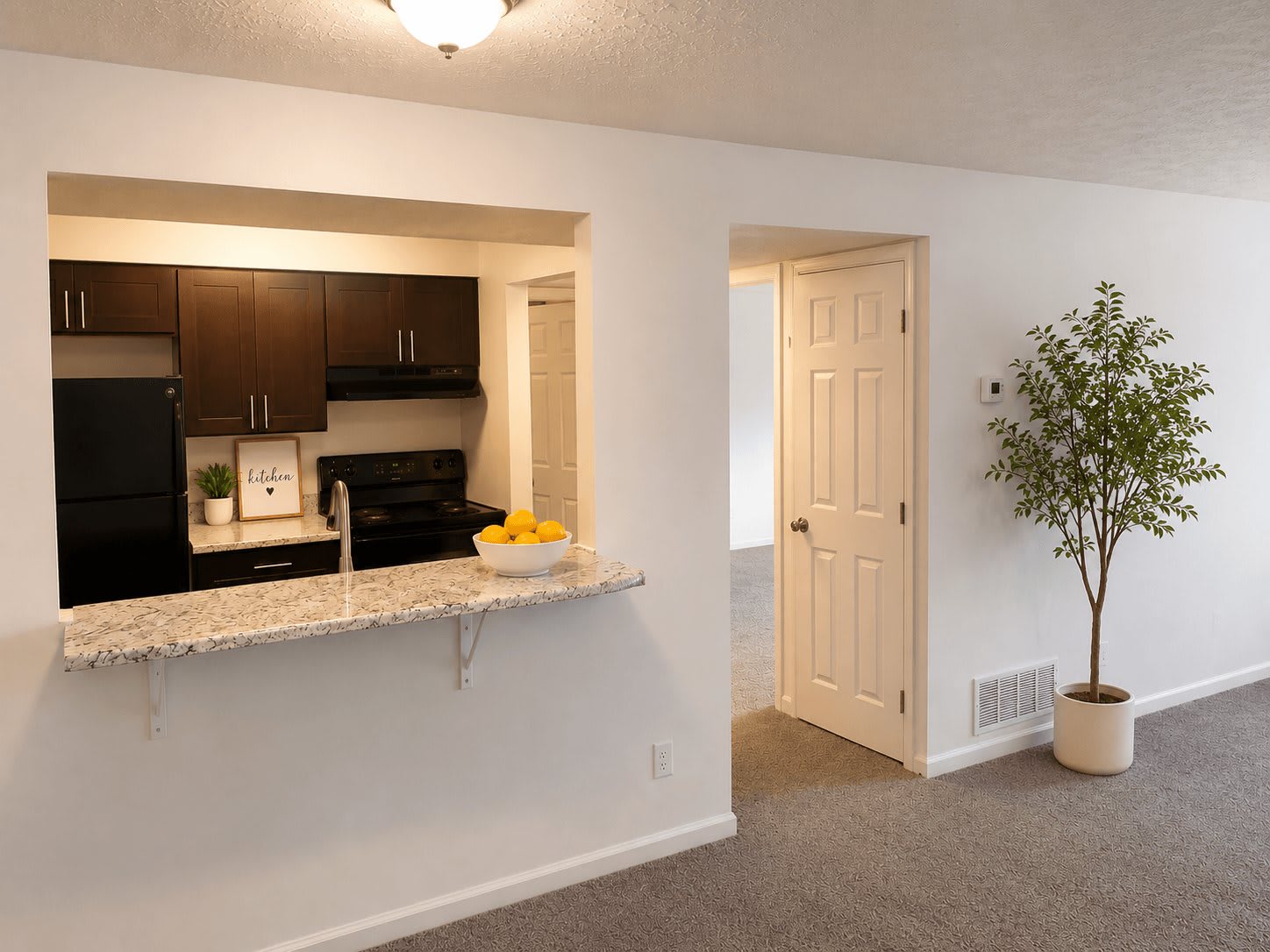Camelot East Apartments – photo 5