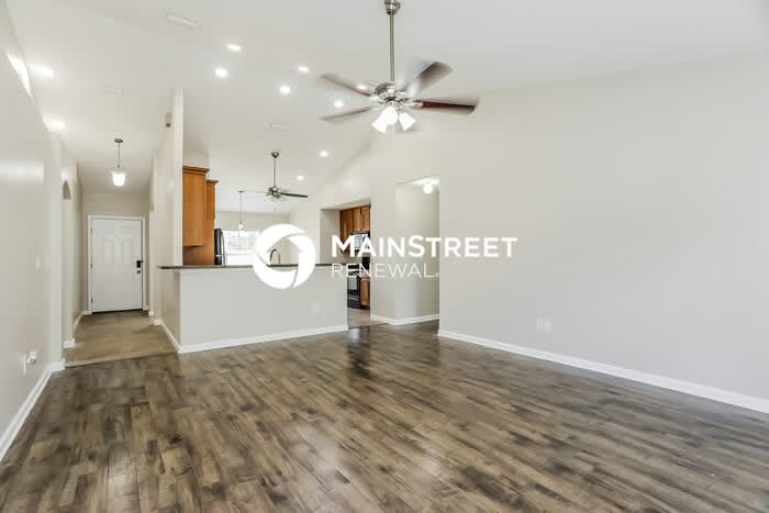 12133 Versailles Street – photo 2