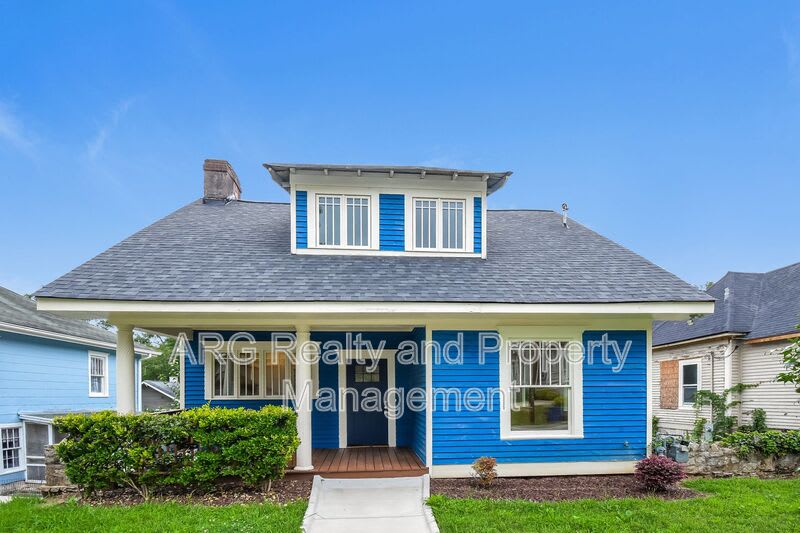 393 Atwood ST Sw – photo 1