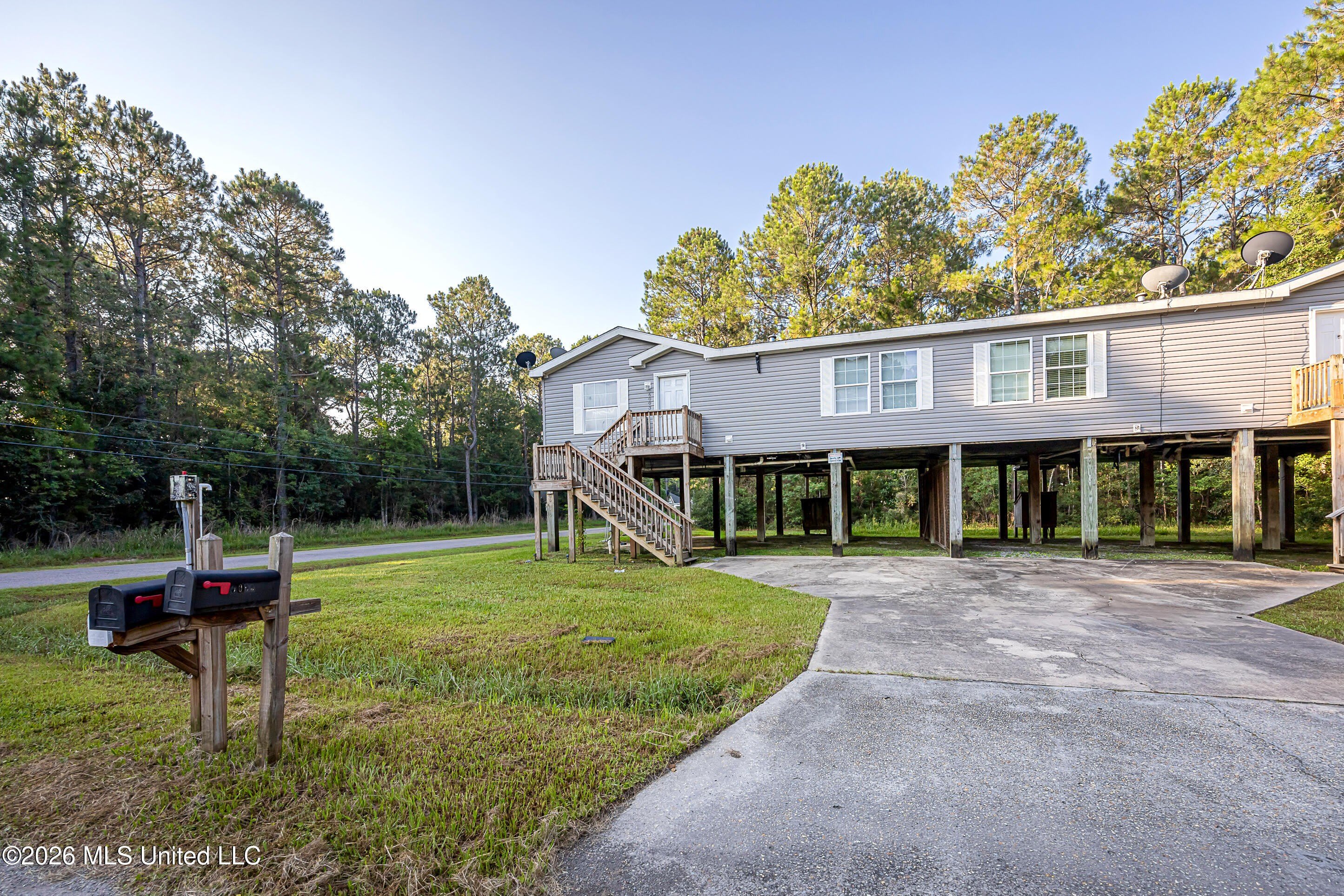 6003 E Lamar Street – photo 2