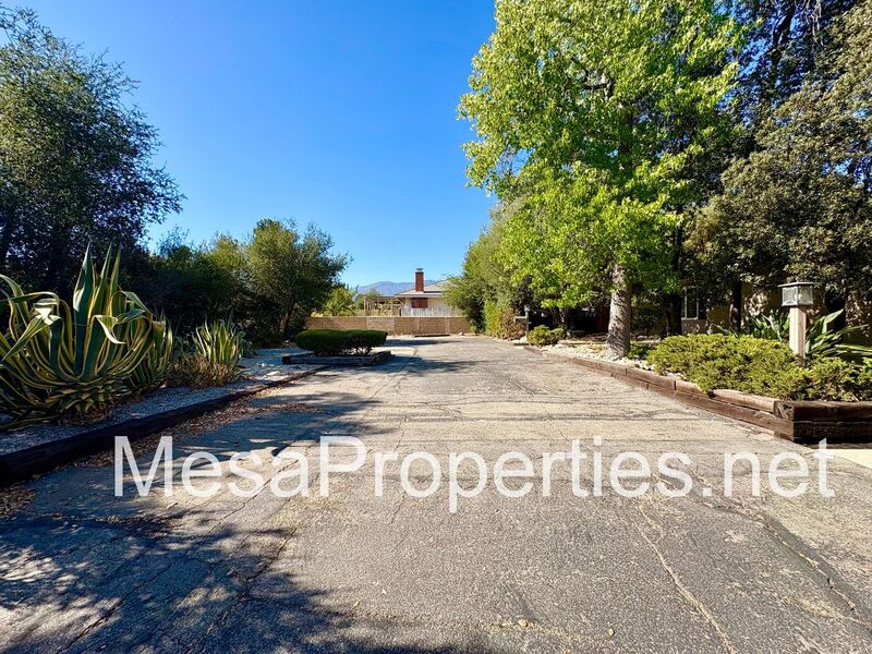 1480 N Mills Ave – photo 3