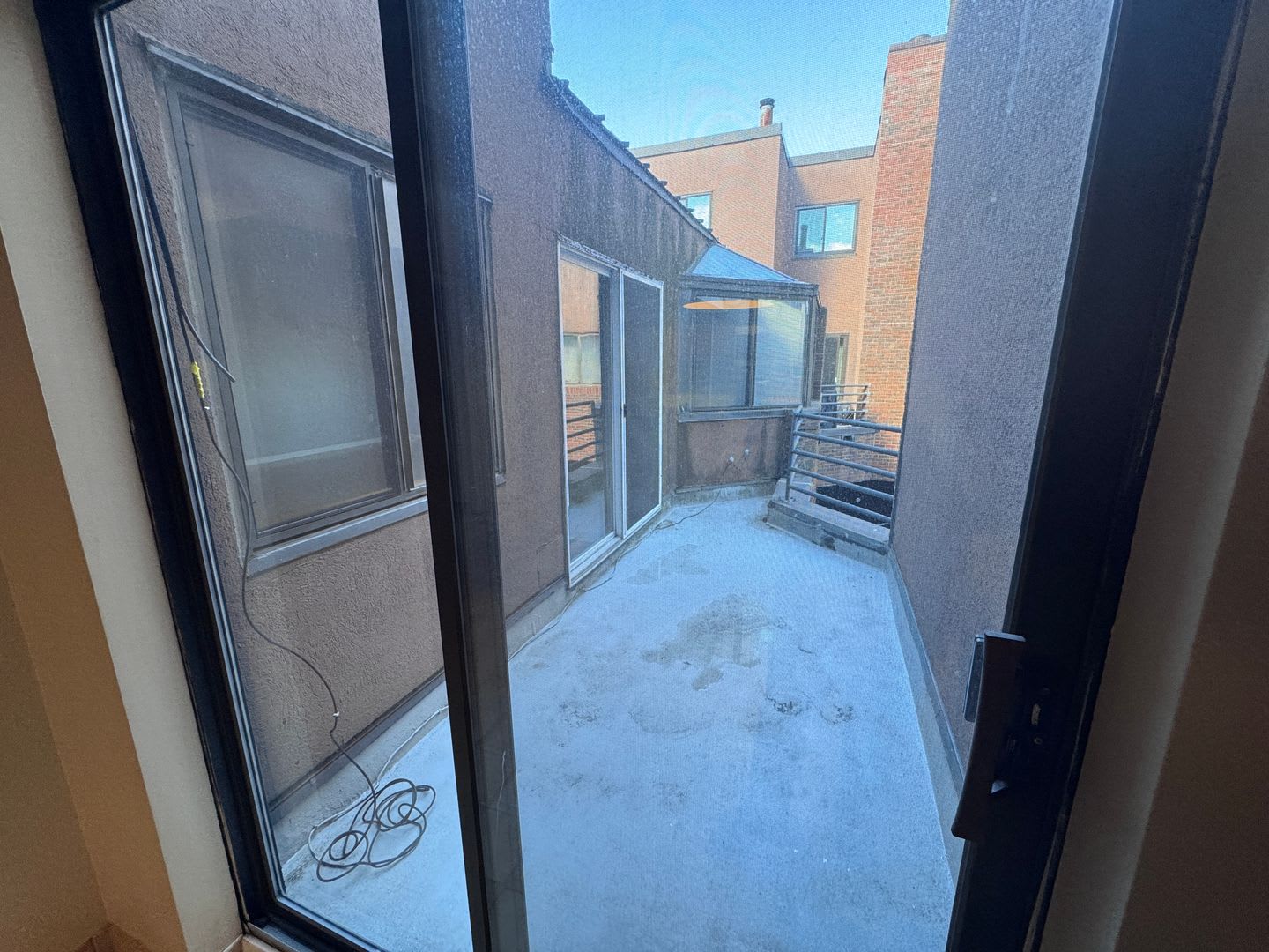 Lovely 2 Bed 2 5 Bath Condo Avail For May Or June – photo 5