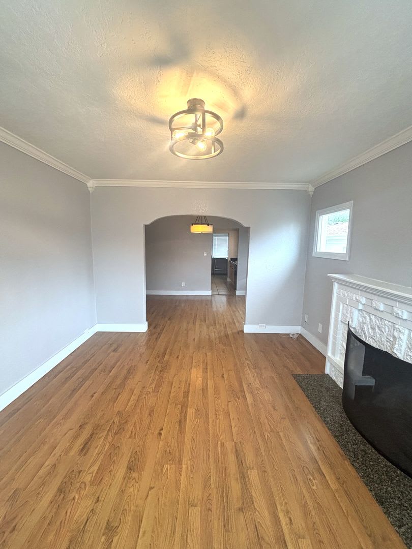 Available Now! Charming 3-Bedroom Maxwell Park Home with Spacious Backyard & Bonus Flex Space – photo 4