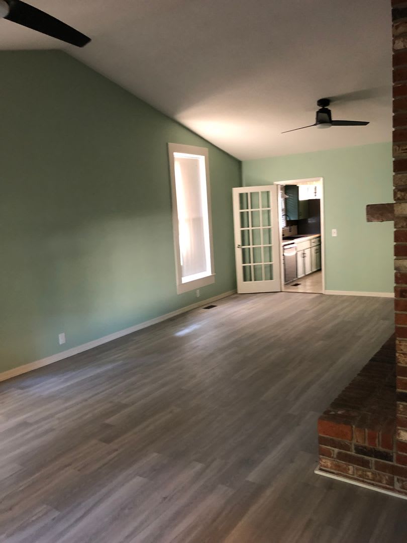 SPACIOUS THREE BEDROOM, TWO BATH HOME – photo 4
