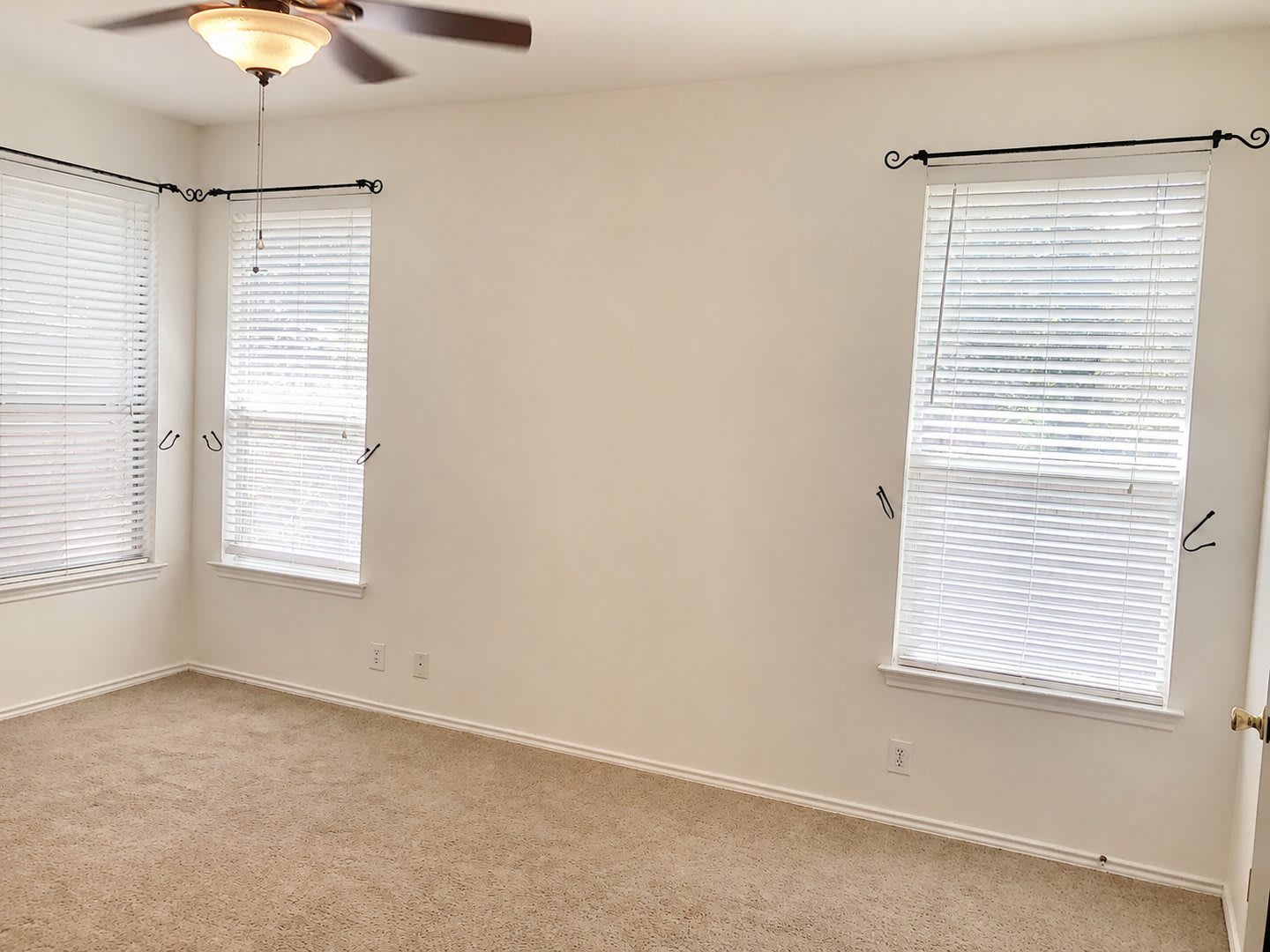 Two story home located in Steubing Ranch – photo 5