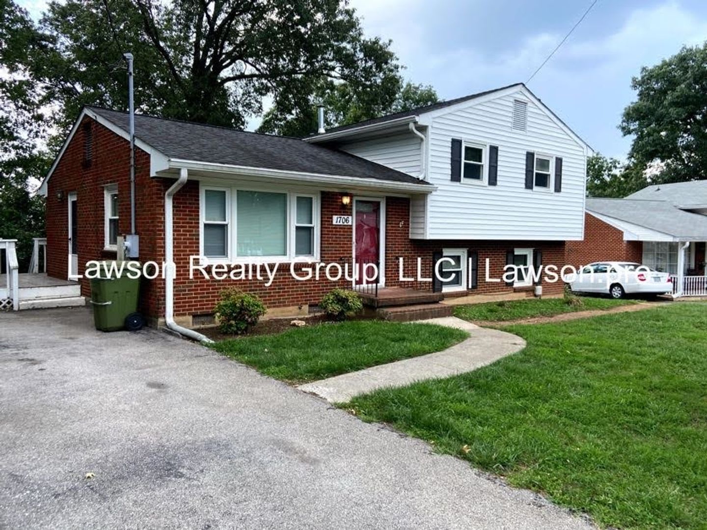 Updated Split Level Home In Salem – photo 1