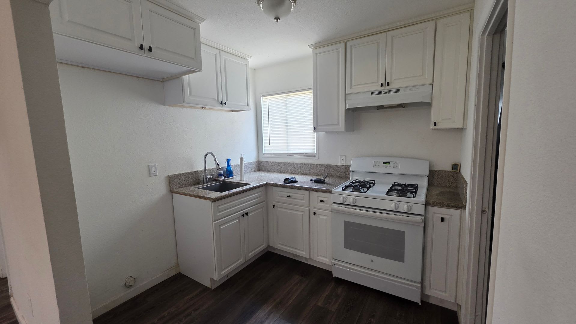 2 Bedroom 1 Bath Now Available – photo 3