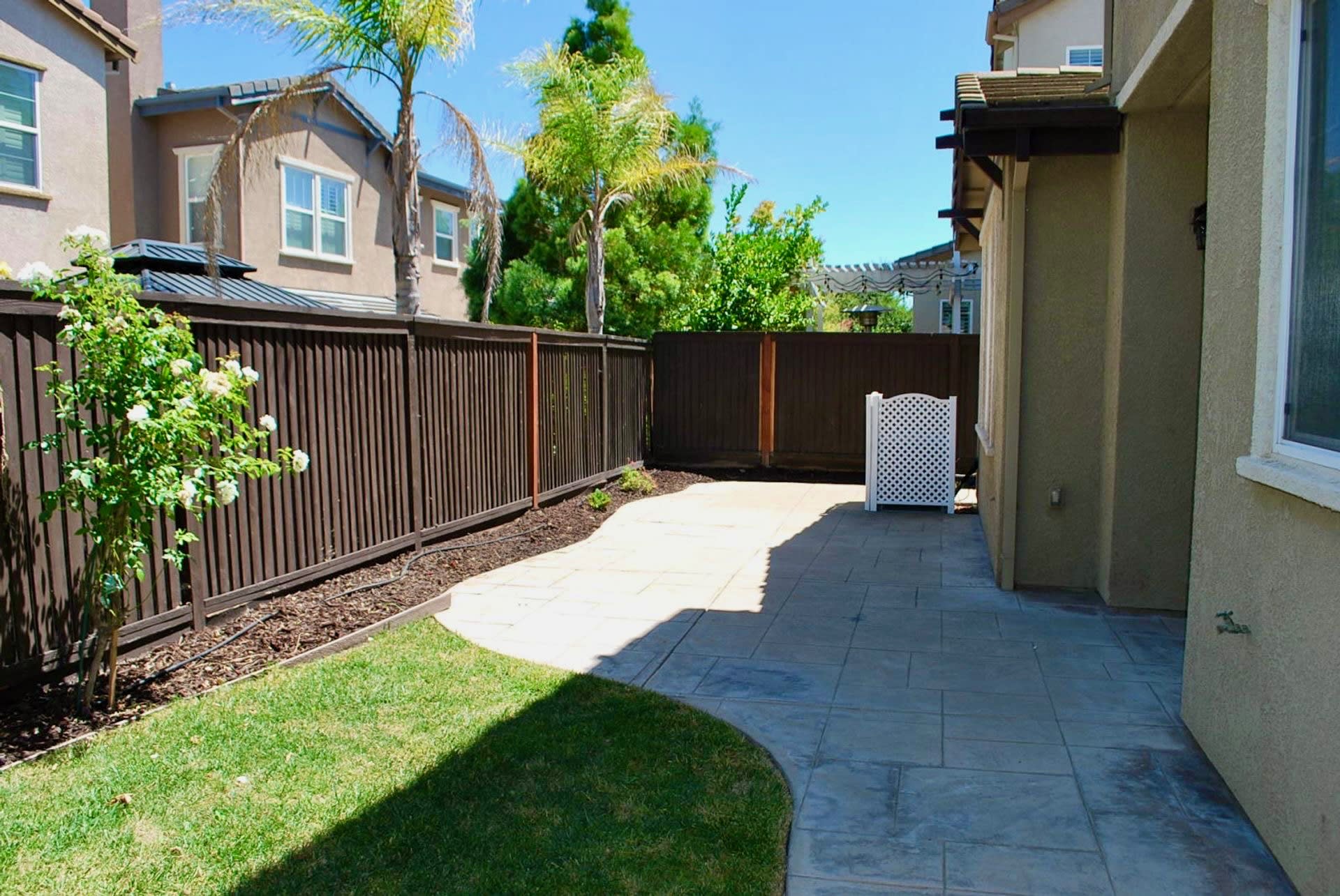 2192 Arlington Way – photo 2