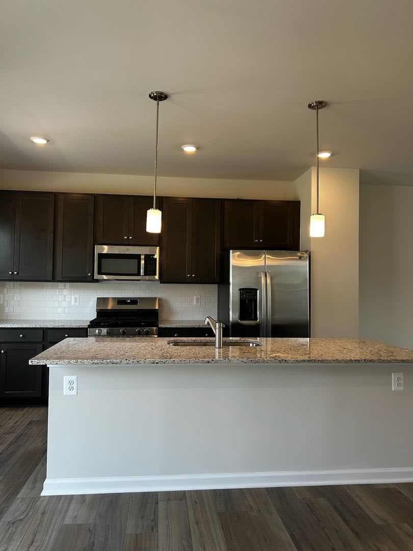 Charming 3Br House In Chesterfield – photo 4