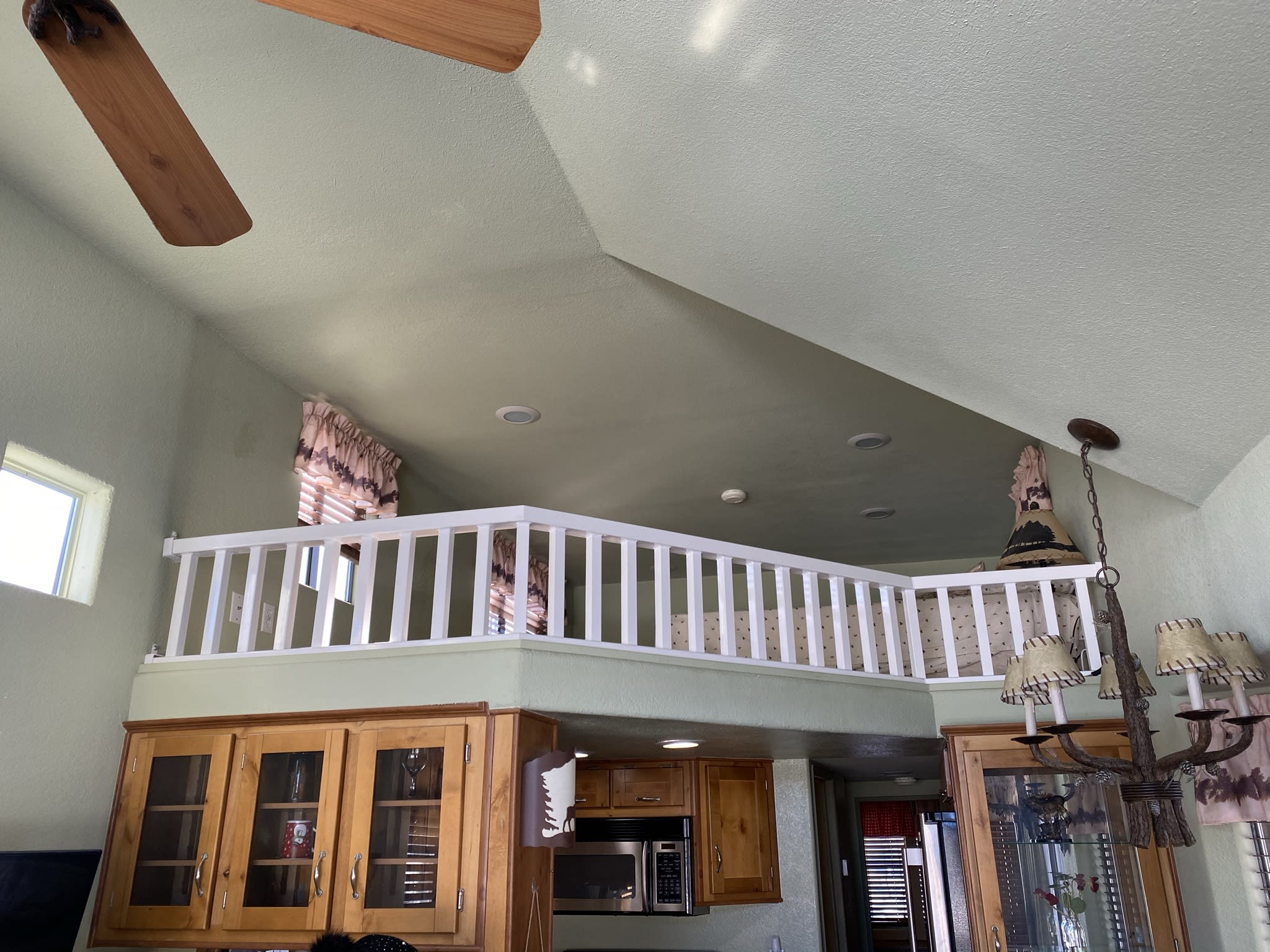 240 Sunshine Lp – photo 4