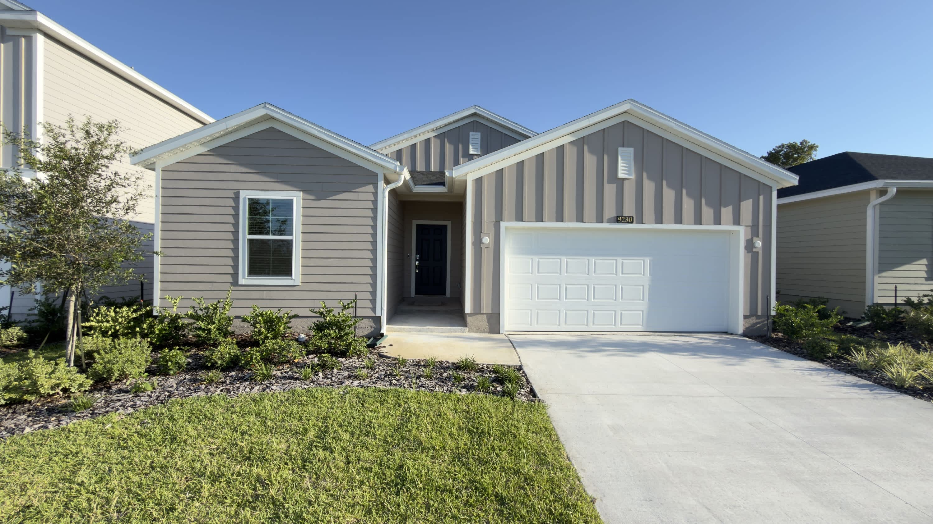 9230 Country House Drive – photo 1