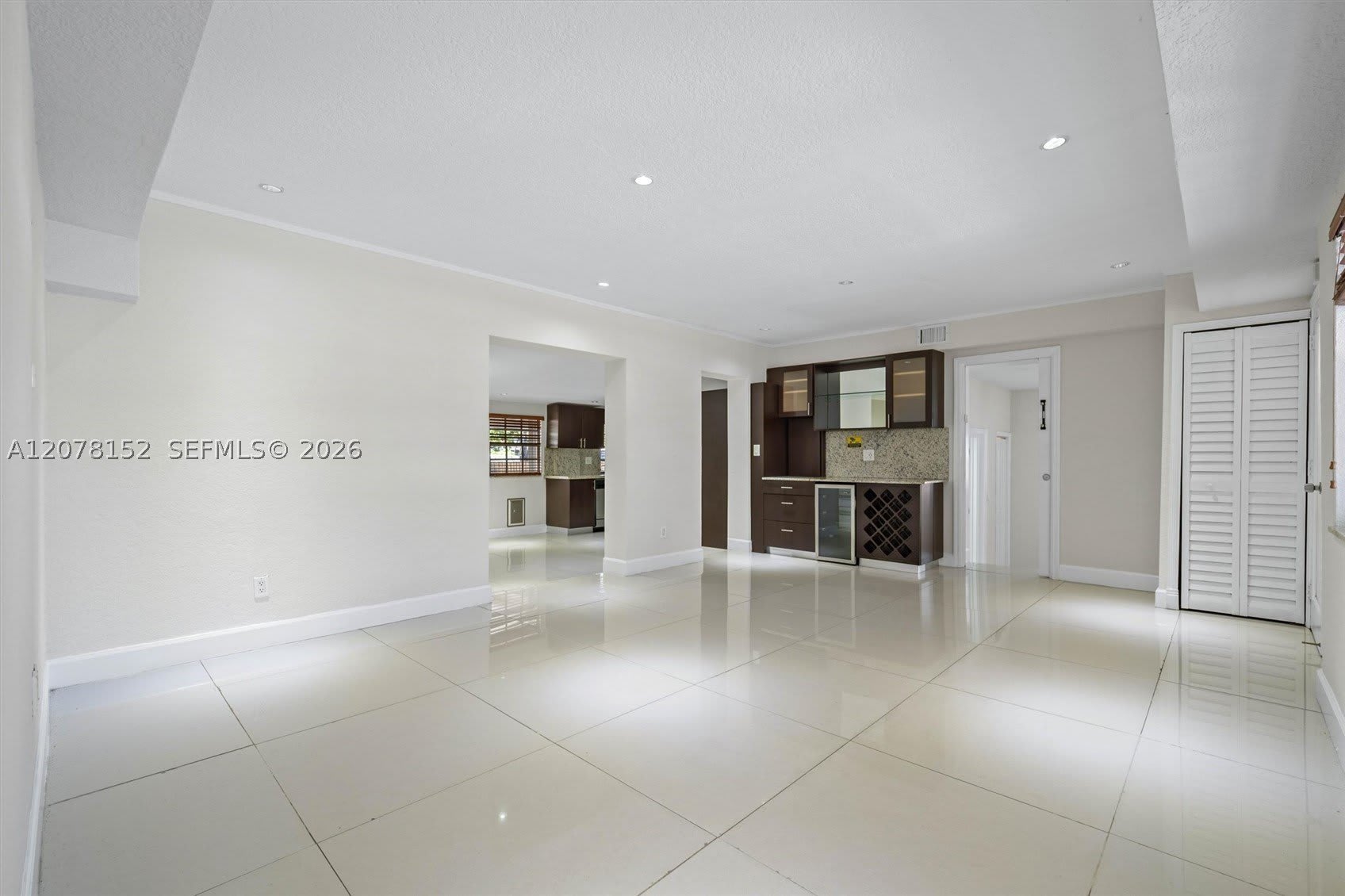 292 E 55th St – photo 4