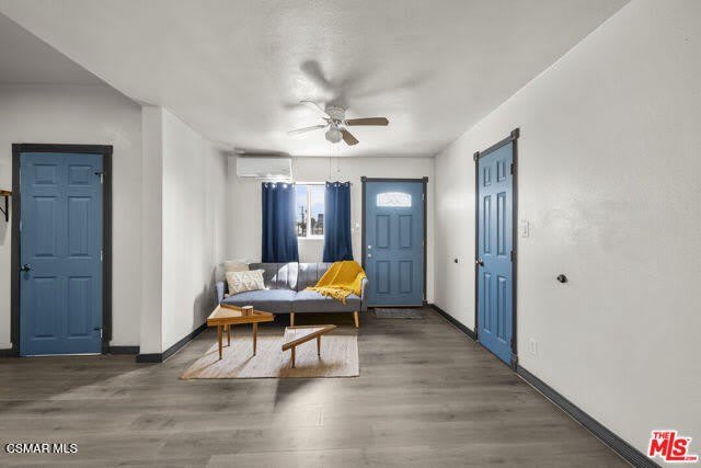3611 Whiteside Street – photo 2