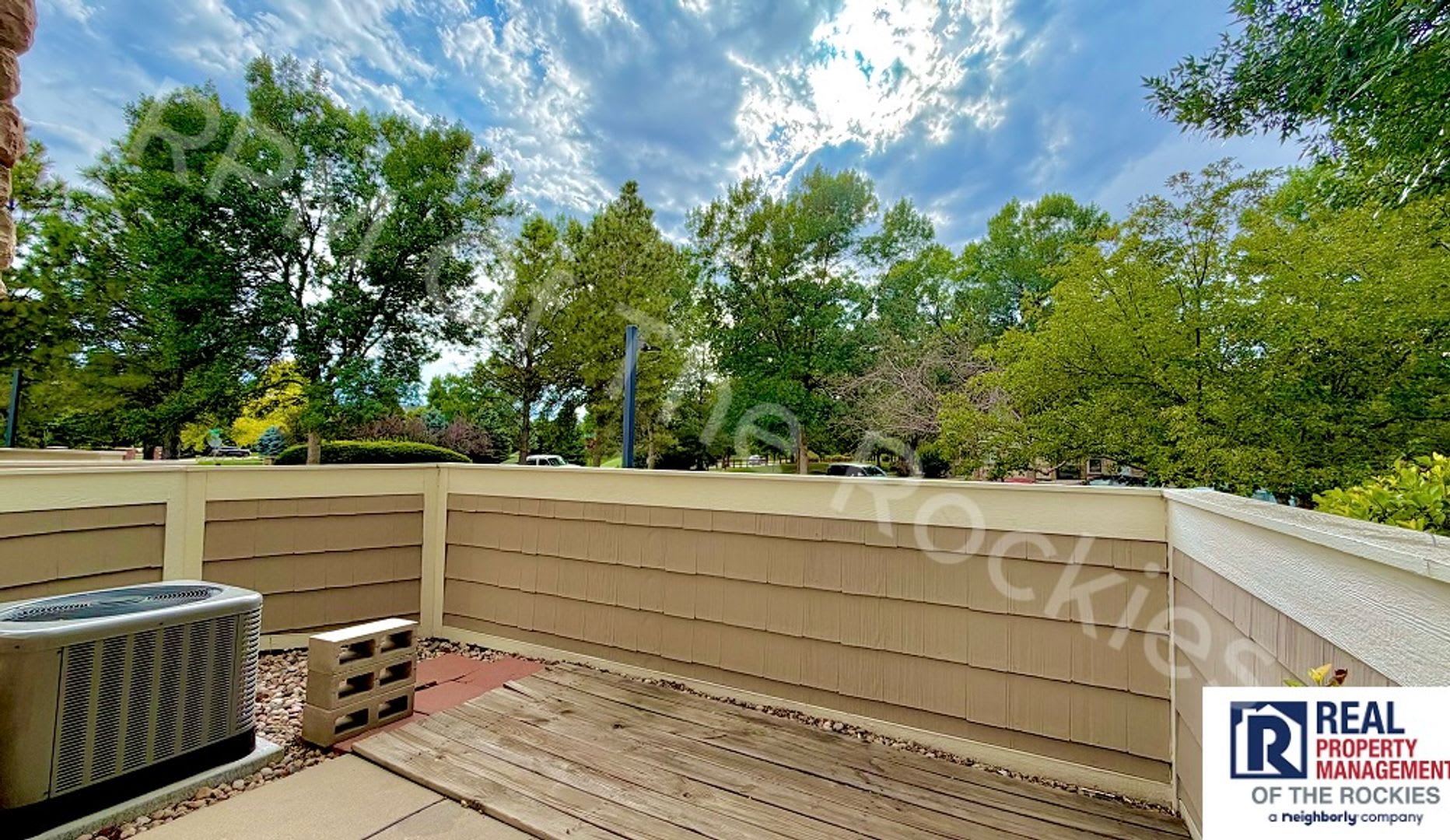 Charming Fort Collins Townhome with Private Patio, Vaulted Ceilings & Prime Location! – photo 5