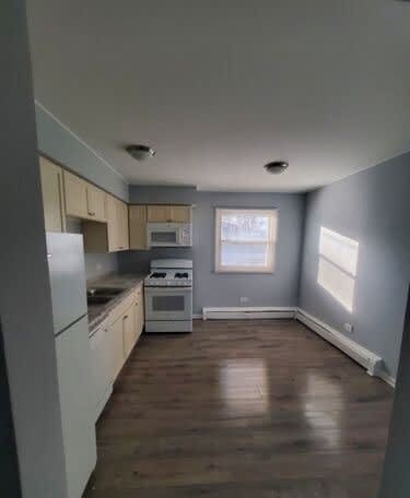 1026 E Division St – photo 4