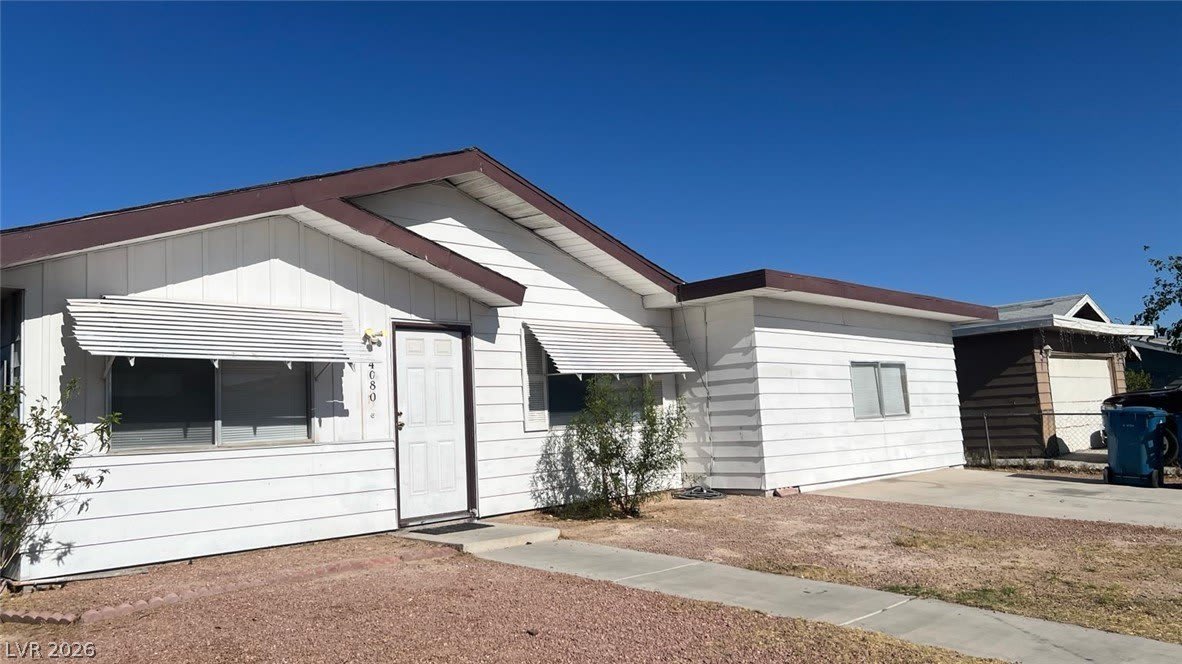 4080 Studio Street – photo 1