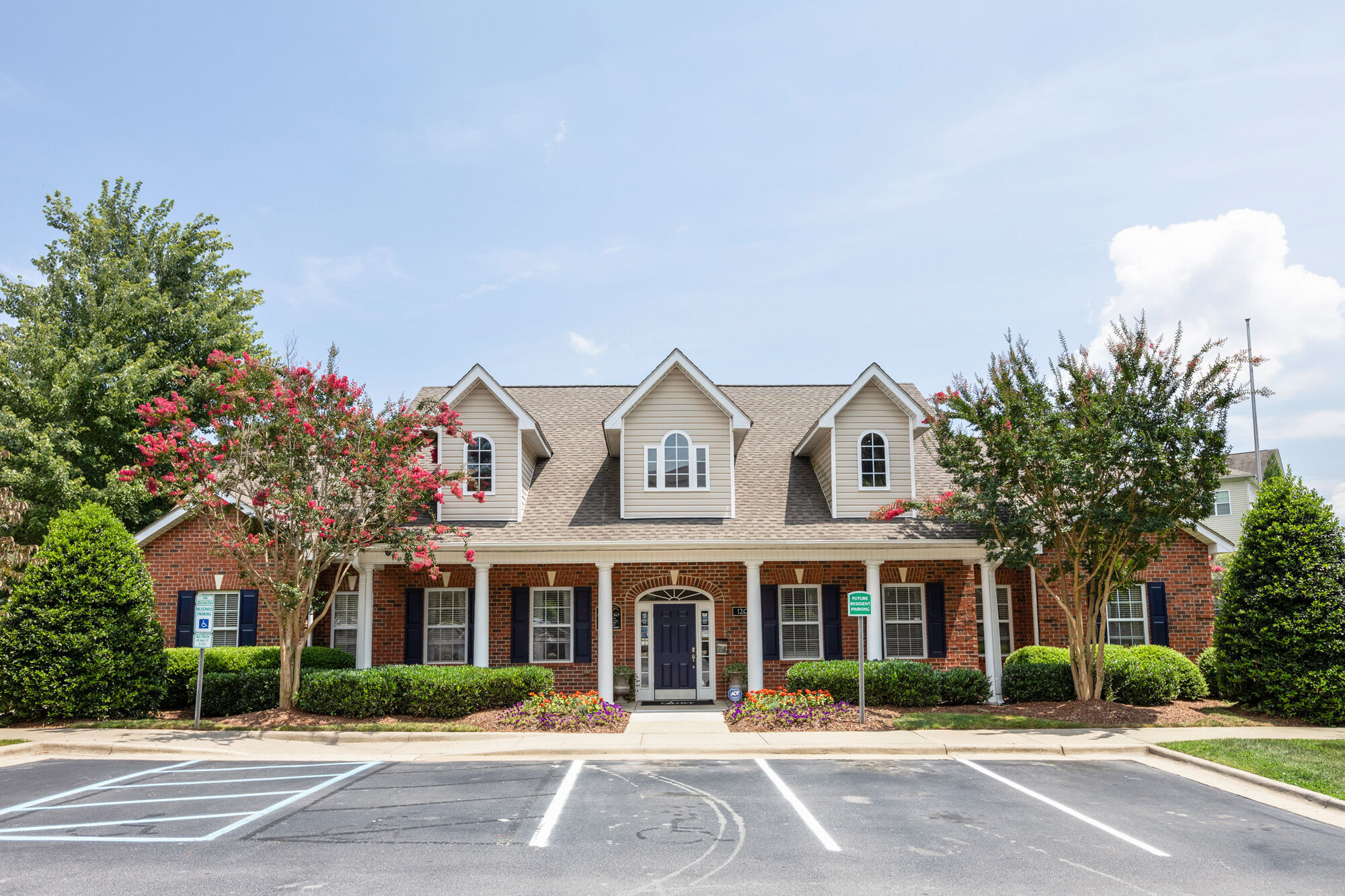 Westmont Commons – photo 5