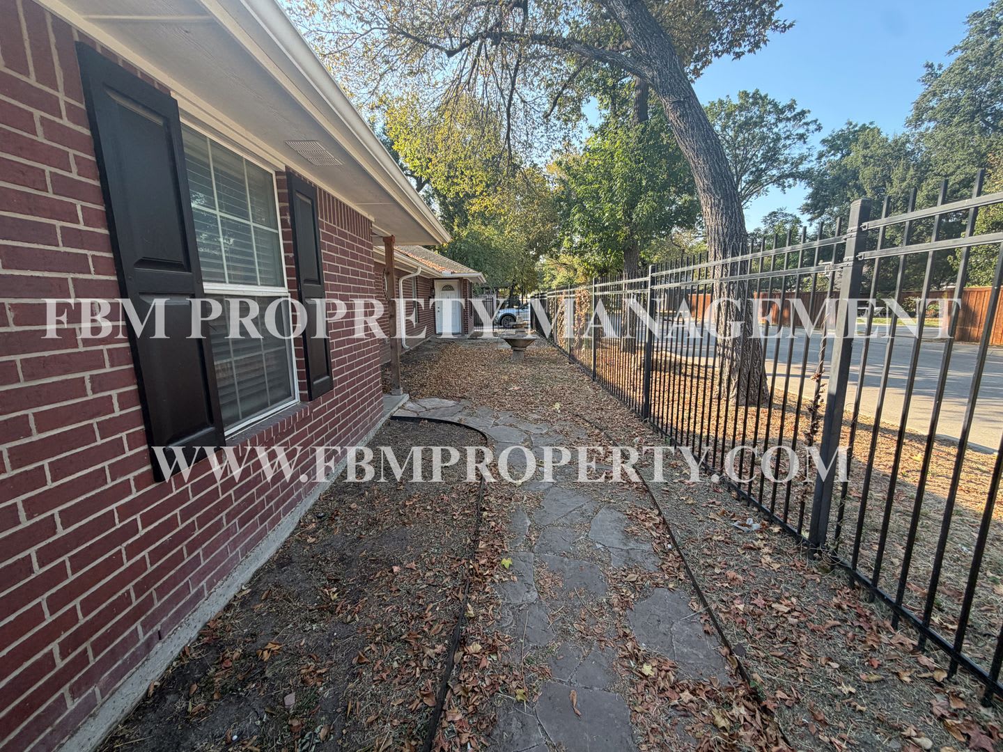 121 N 24th St, Unit 1 – photo 2