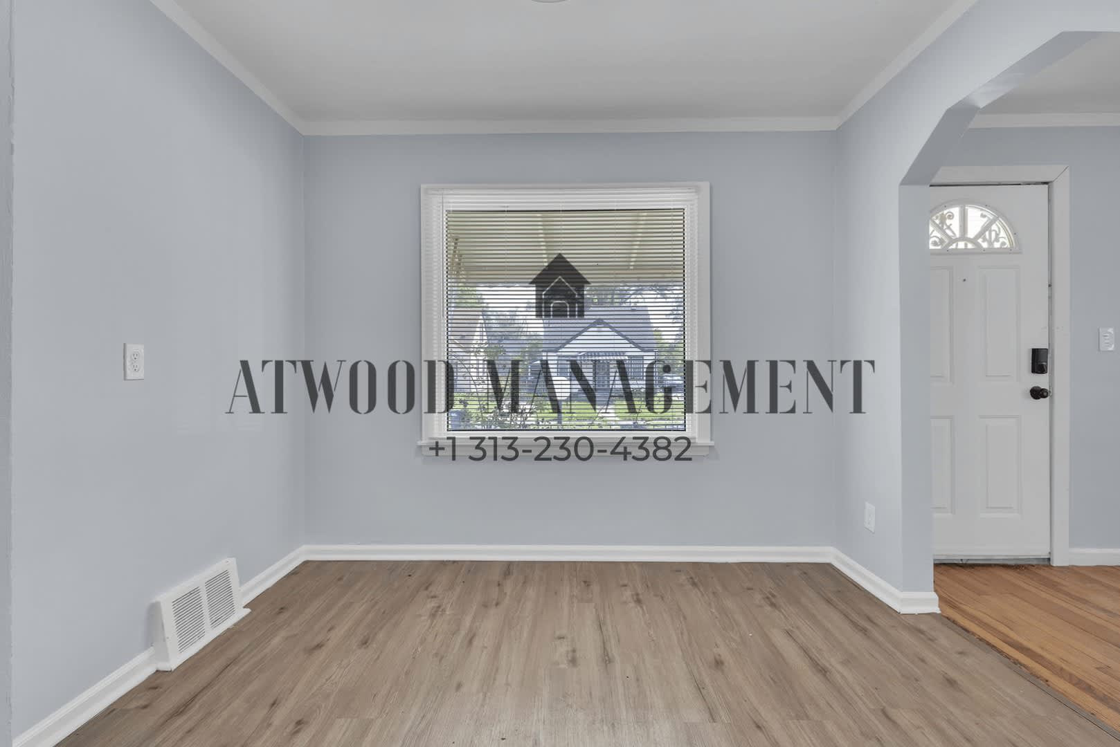 This beautifully updated 3-bedroom, 1-bath single-family home is ready for move-in! – photo 4