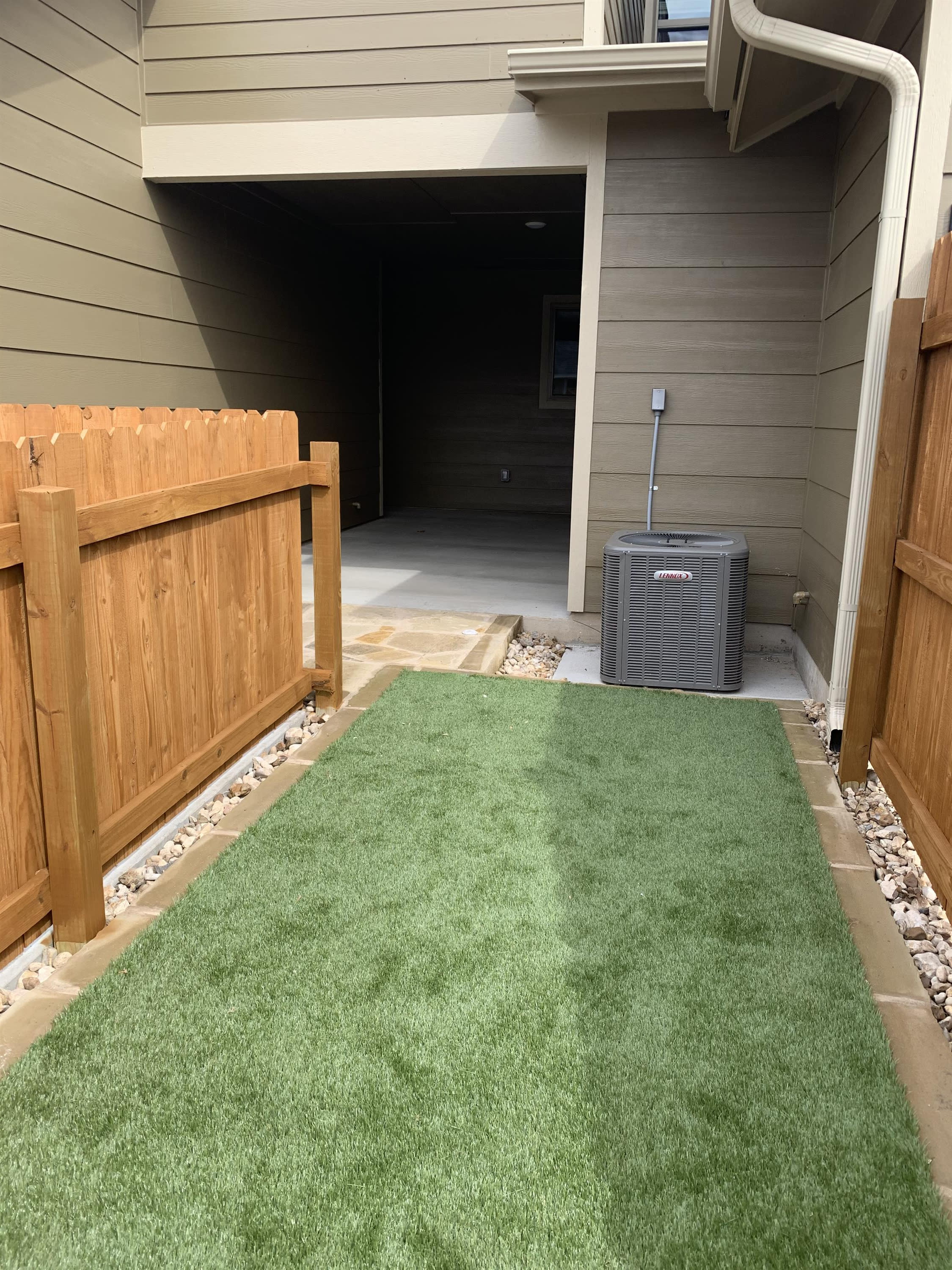 7607 Stonehollow – photo 2