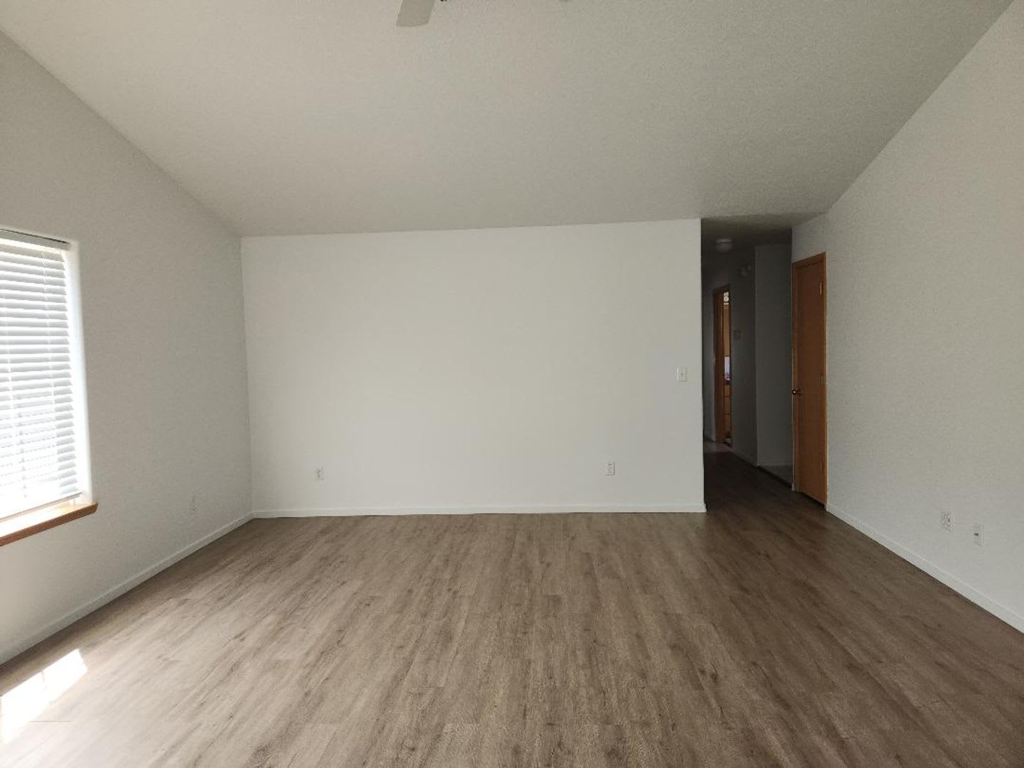 2-bedroom 2-bath duplex – photo 3