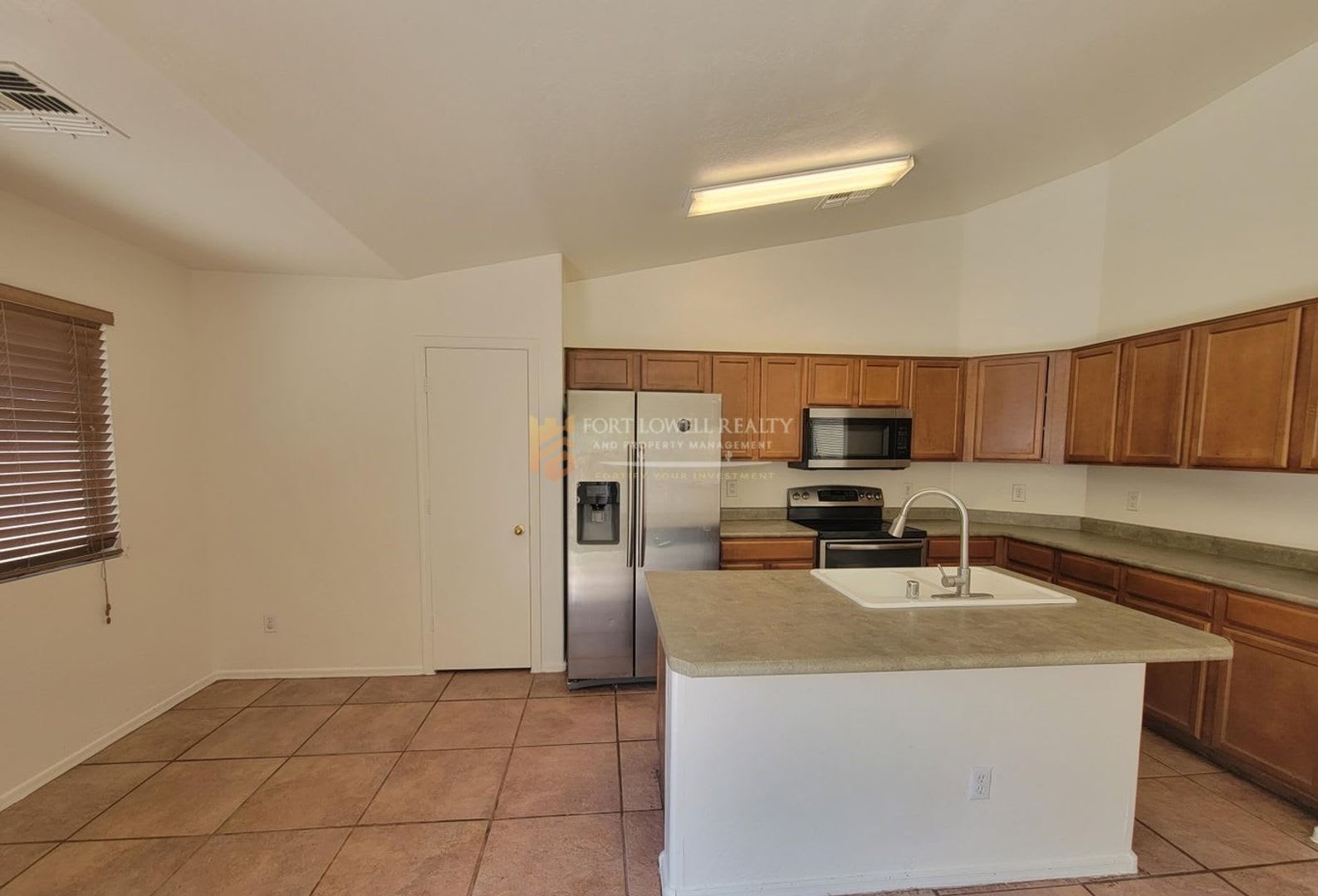 3 Bedroom, 2 Bath, & Den Home Coming Soon! – photo 5