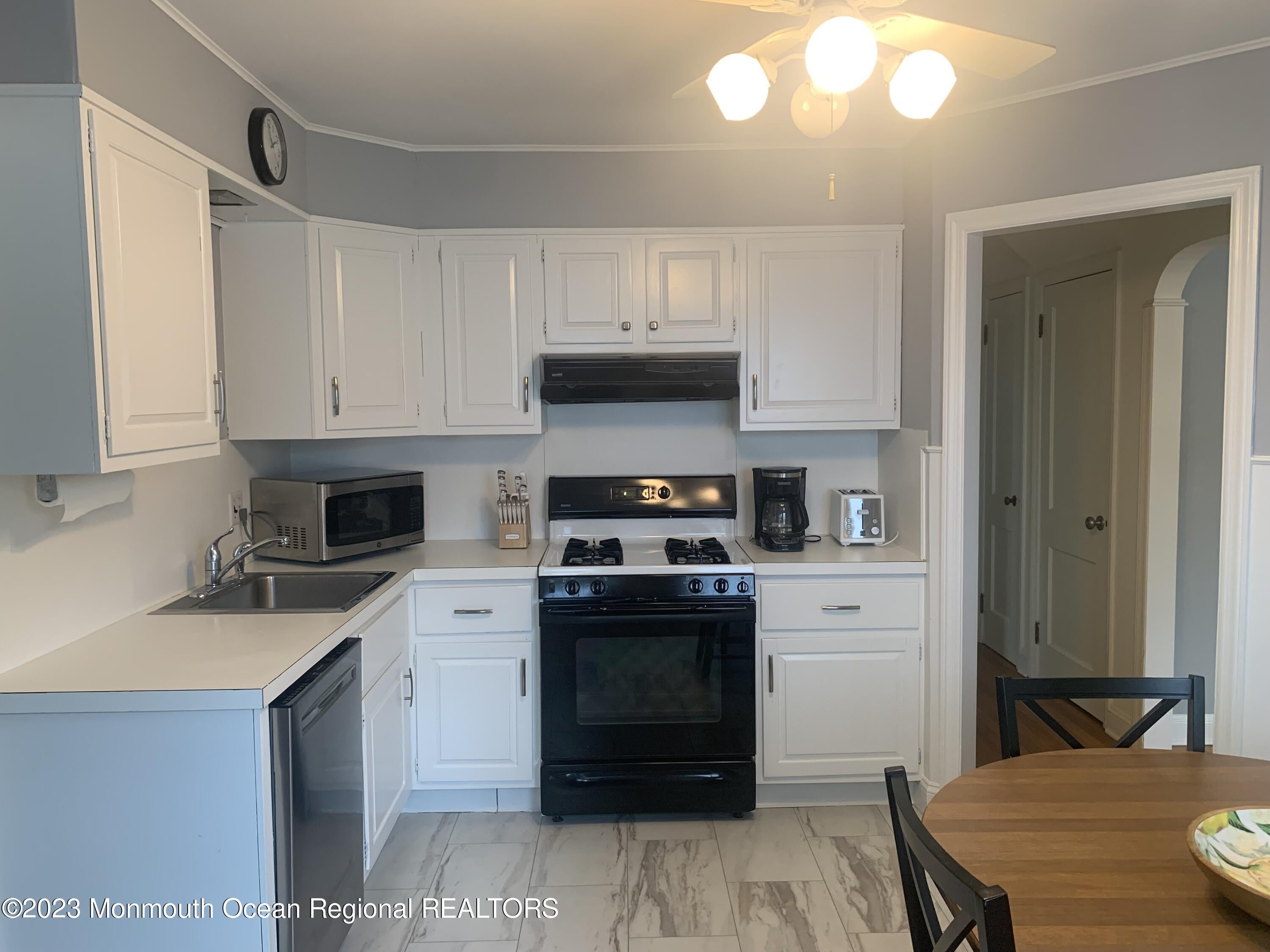 312 Salem Avenue – photo 3