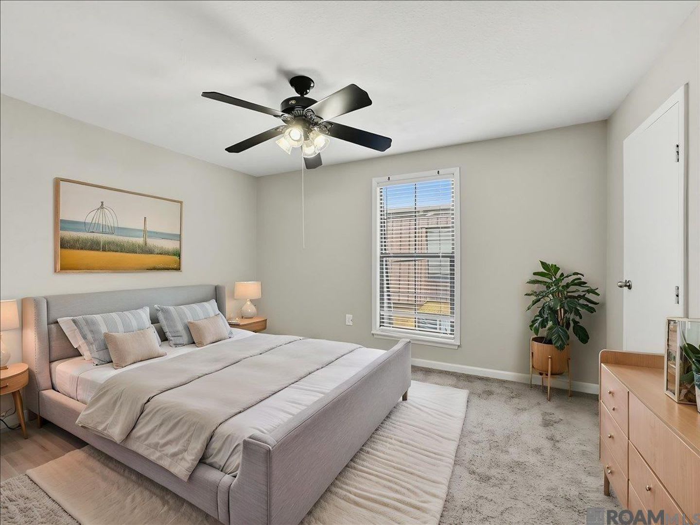 2 bedroom Condo Located in a Gated Community – photo 4