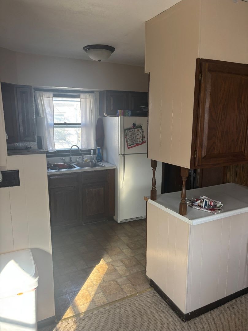 Now Leasing! 4 Bedroom House Close to Campus! – photo 3