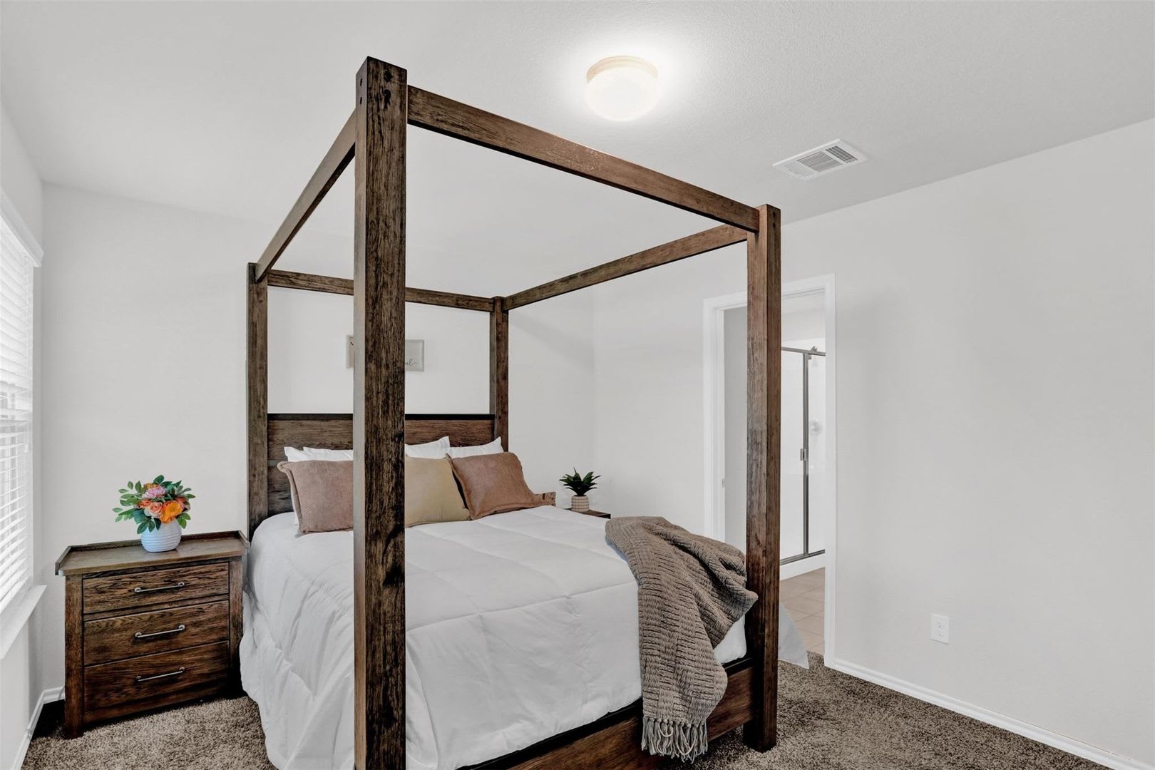 Move-In Ready 4BR/4BA Home with Luxury Finishes and Open-Concept Design – photo 5