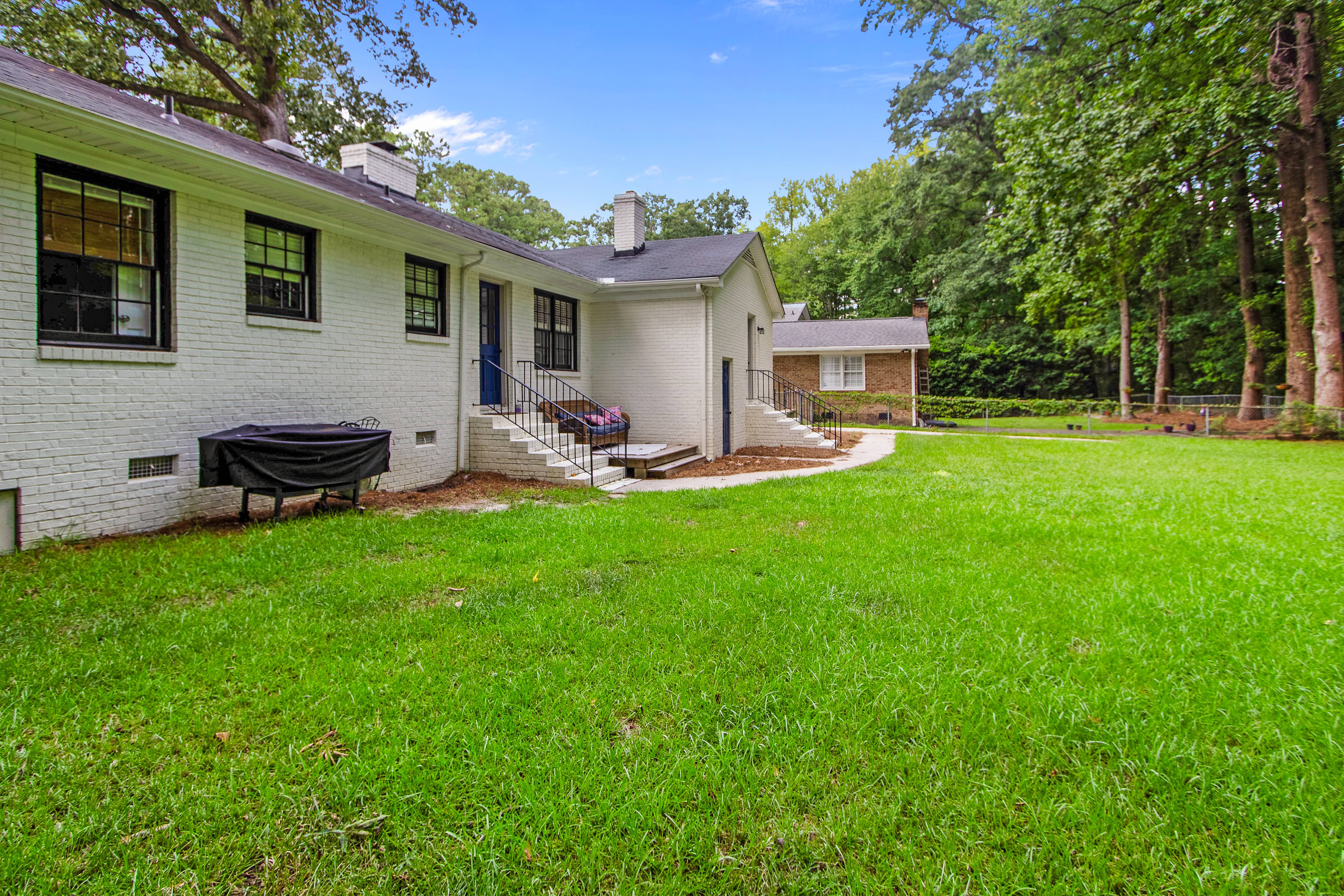 1909 Fairview Way – photo 2