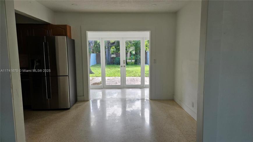 1003 N 17th Ave – photo 2