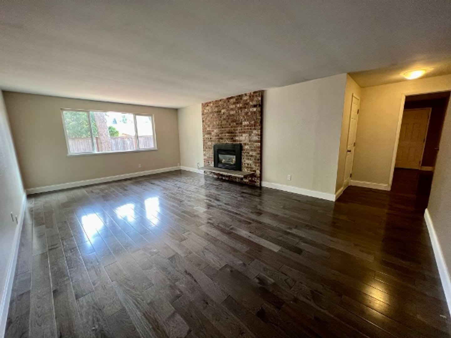 Pet Friendly 4 Bedroom – photo 3