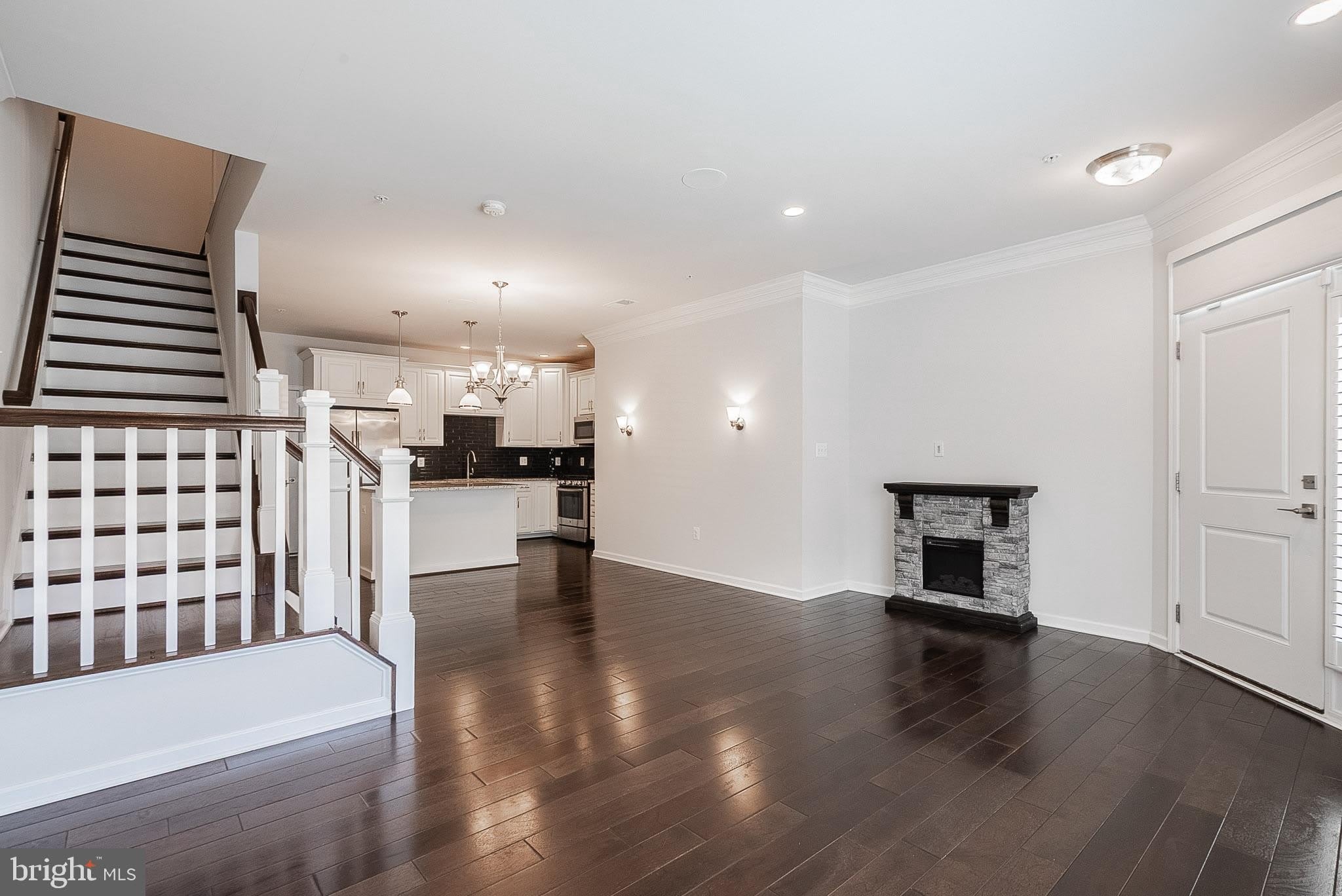 23654 HOPEWELL MANOR Terrace – photo 5