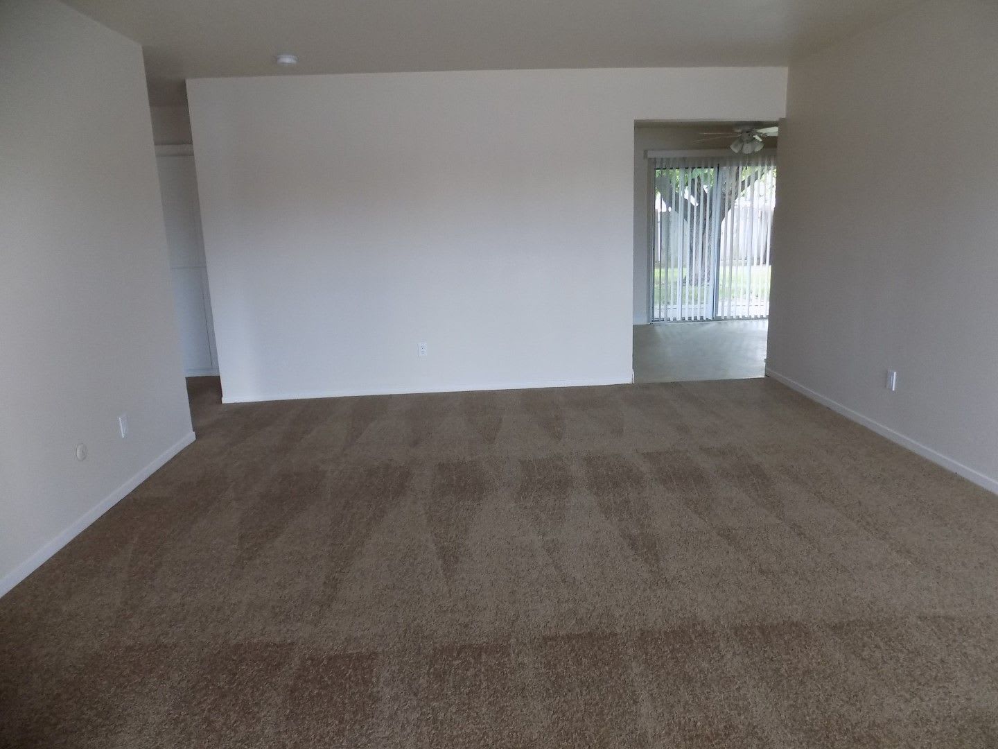 Single story, 3 bed 1.5 bath home. – photo 4