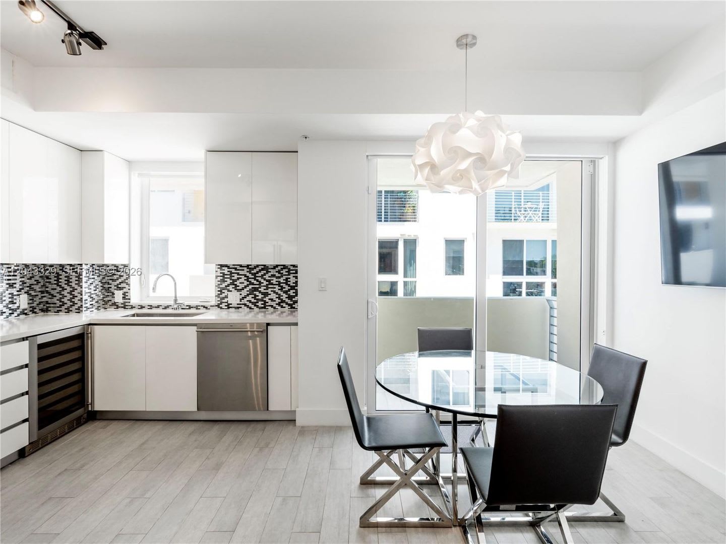 51 N Shore Drive 51, Miami Beach, FL 33141 – photo 3