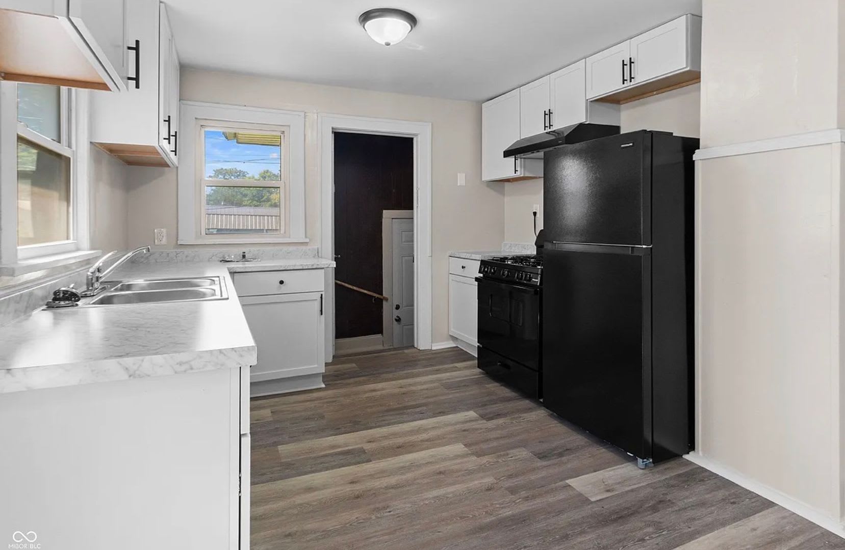 618 W 22nd St – photo 2