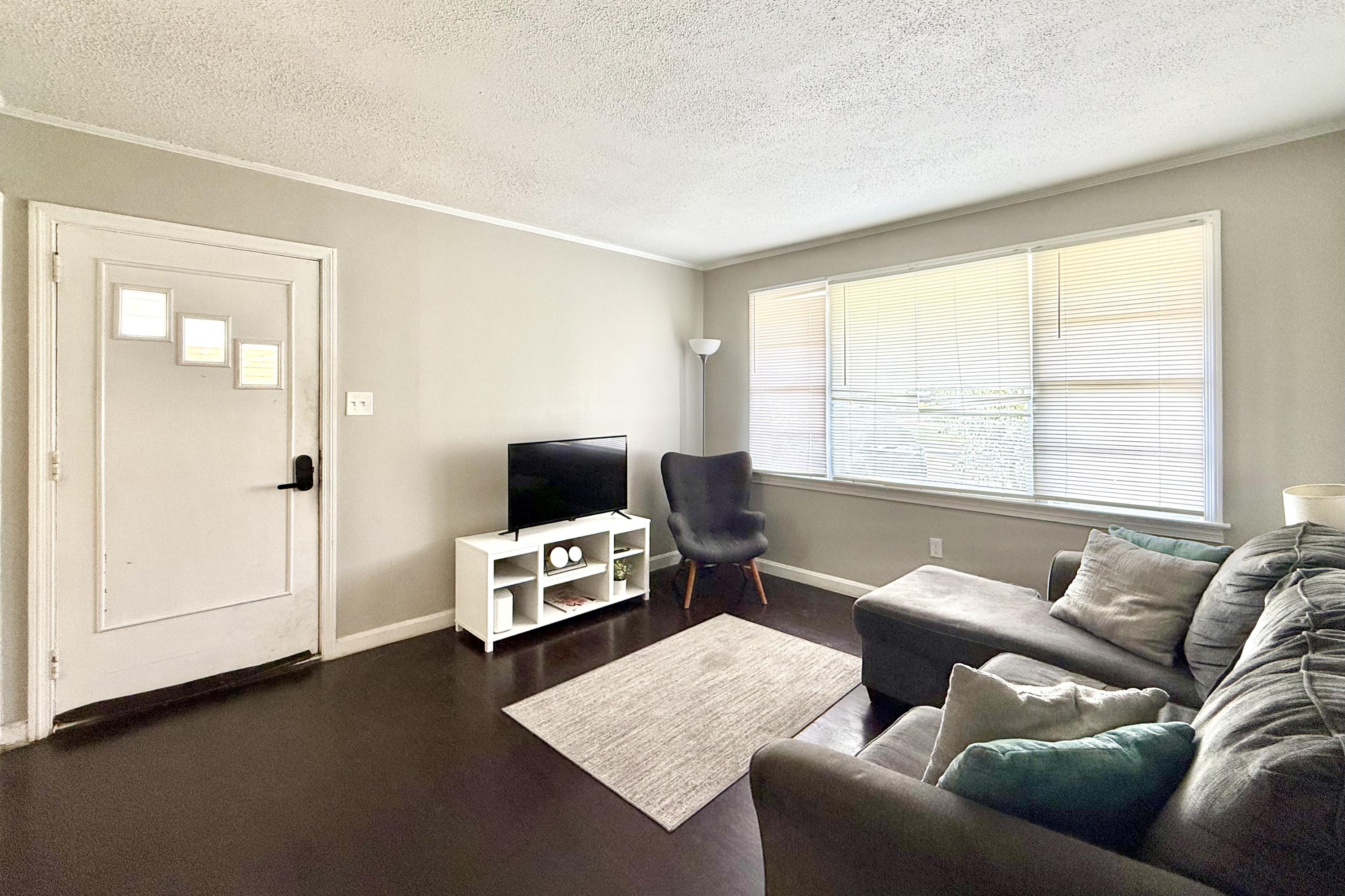 2755 Louise Dr – photo 4
