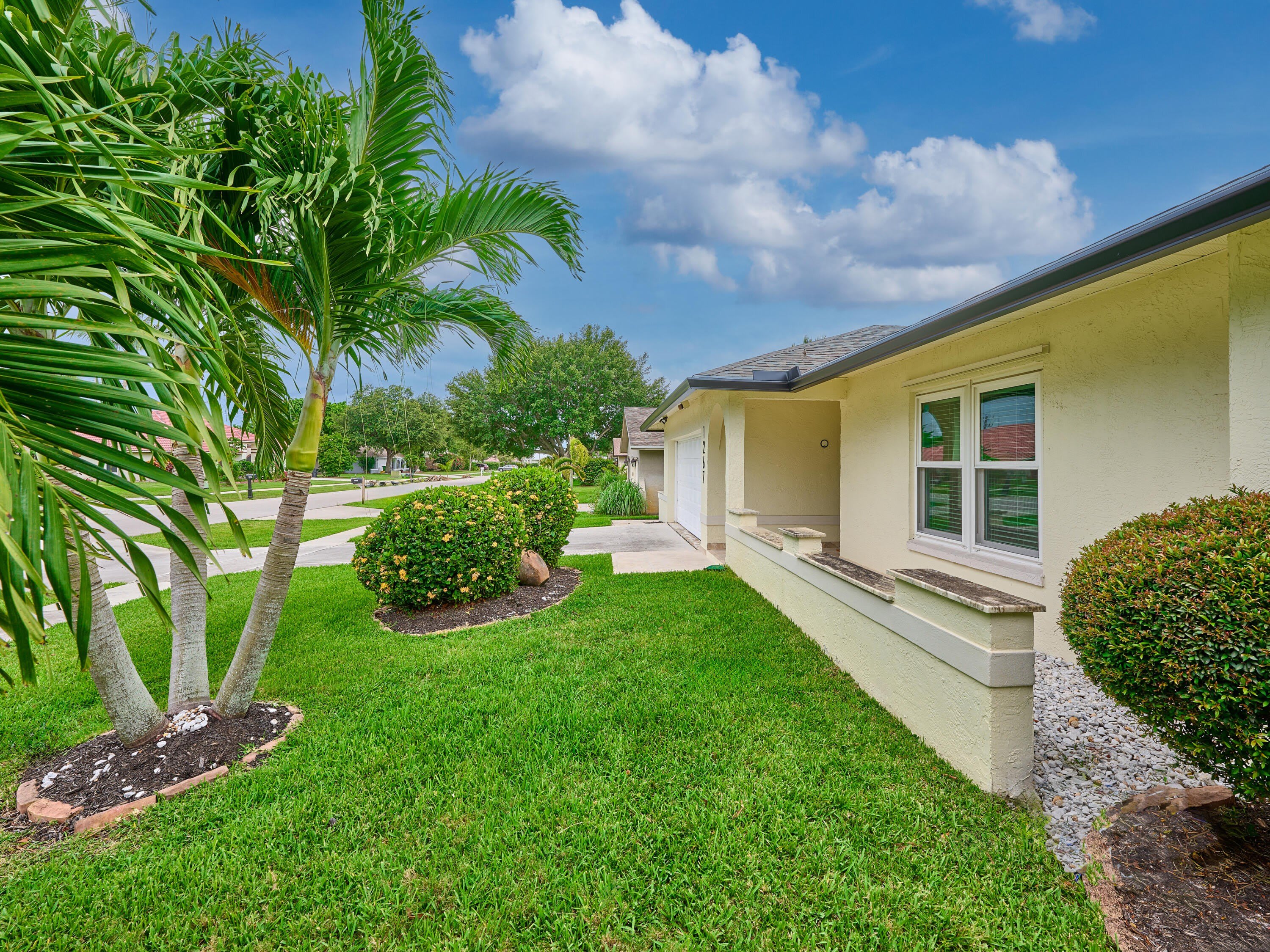 1267 SUMMERWOOD Circle – photo 5