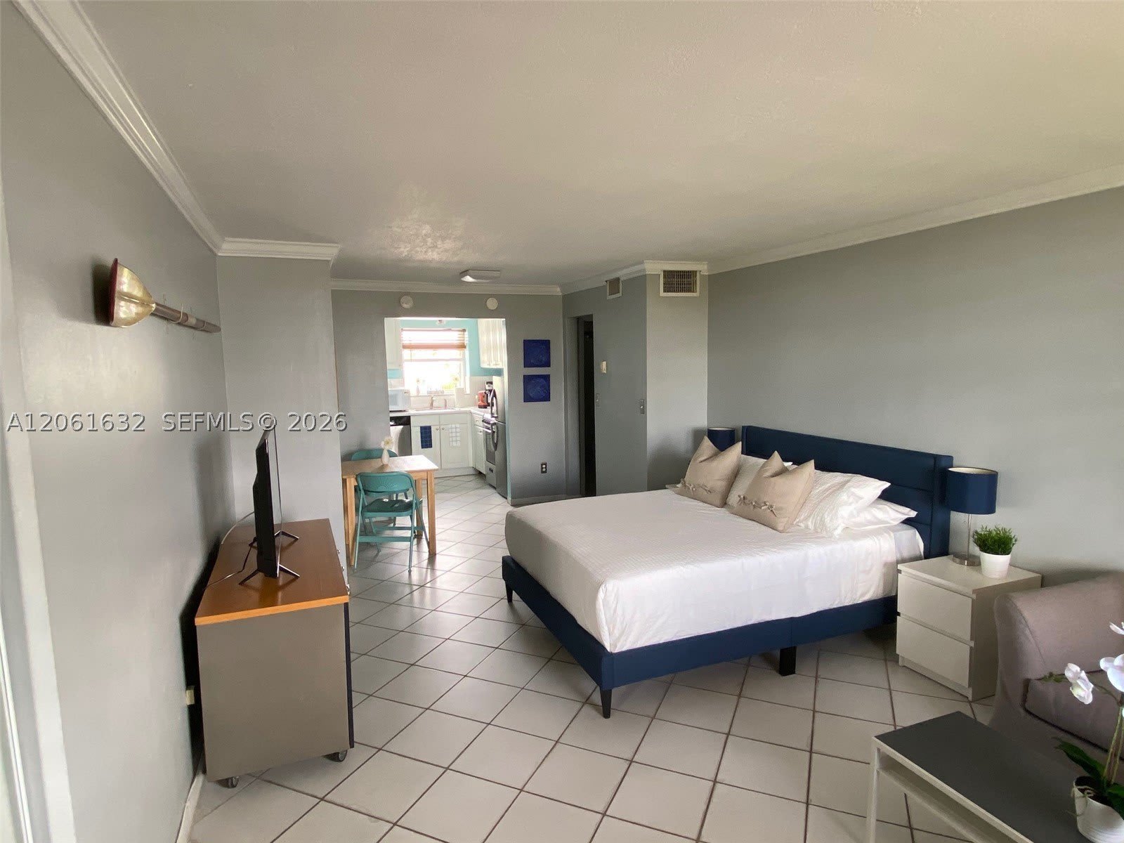 631 Jefferson Ave – photo 2