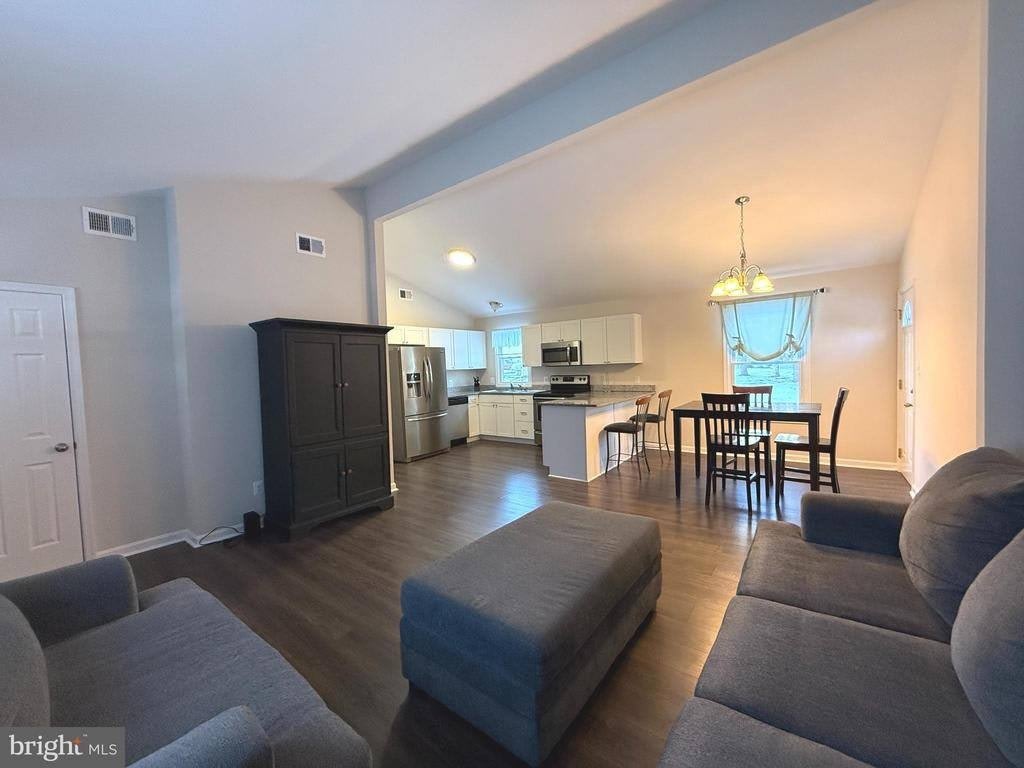 1238 Lakeview Parkway – photo 5